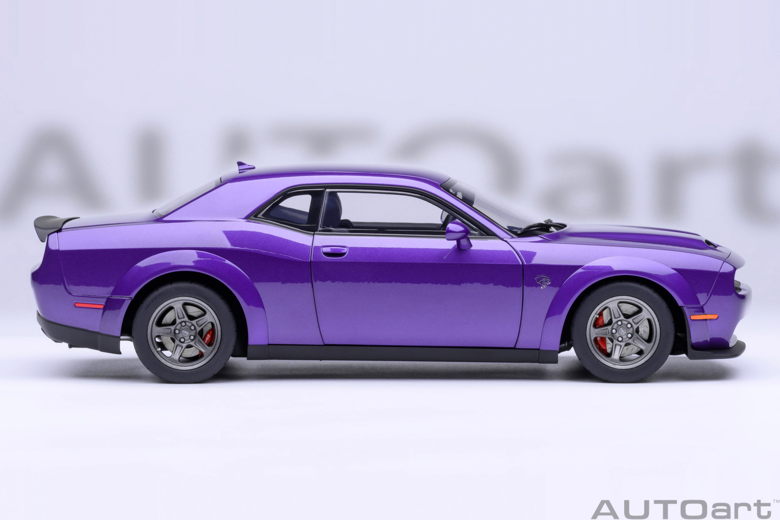 AUTOart Dodge Challenger SRT Super Stock 2023 1:18 - Plum Crazy - Image 4