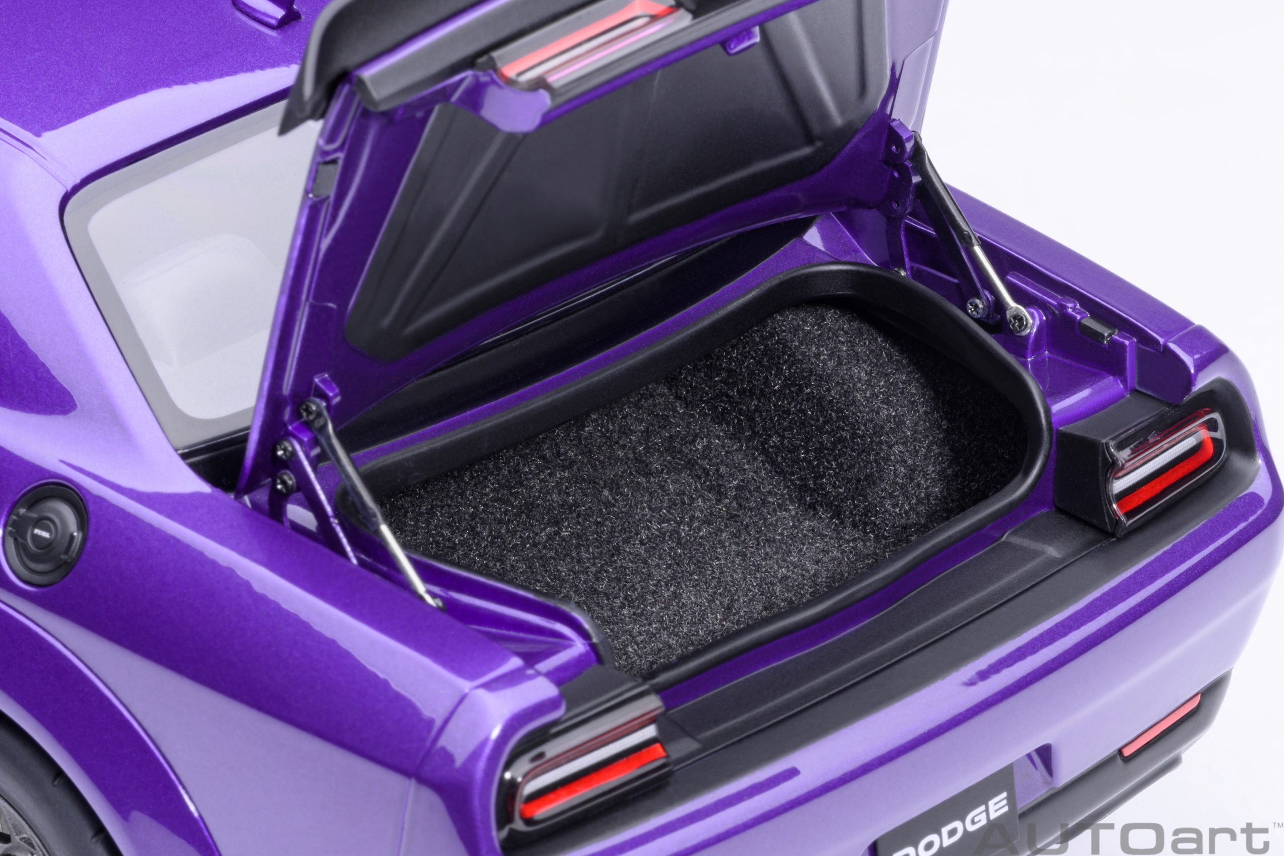AUTOart Dodge Challenger SRT Super Stock 2023 1:18 - Plum Crazy - Image 13