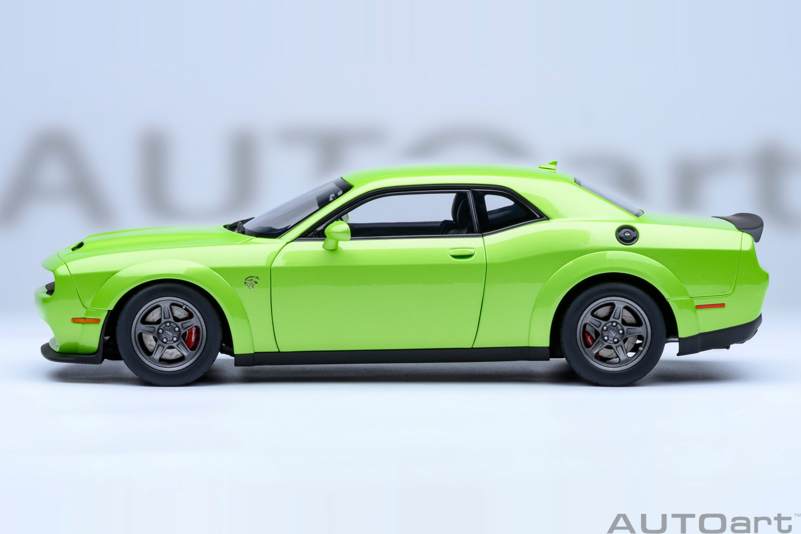 AUTOart Dodge Challenger SRT Super Stock 2023 1:18 - Sublime Green - Image 3