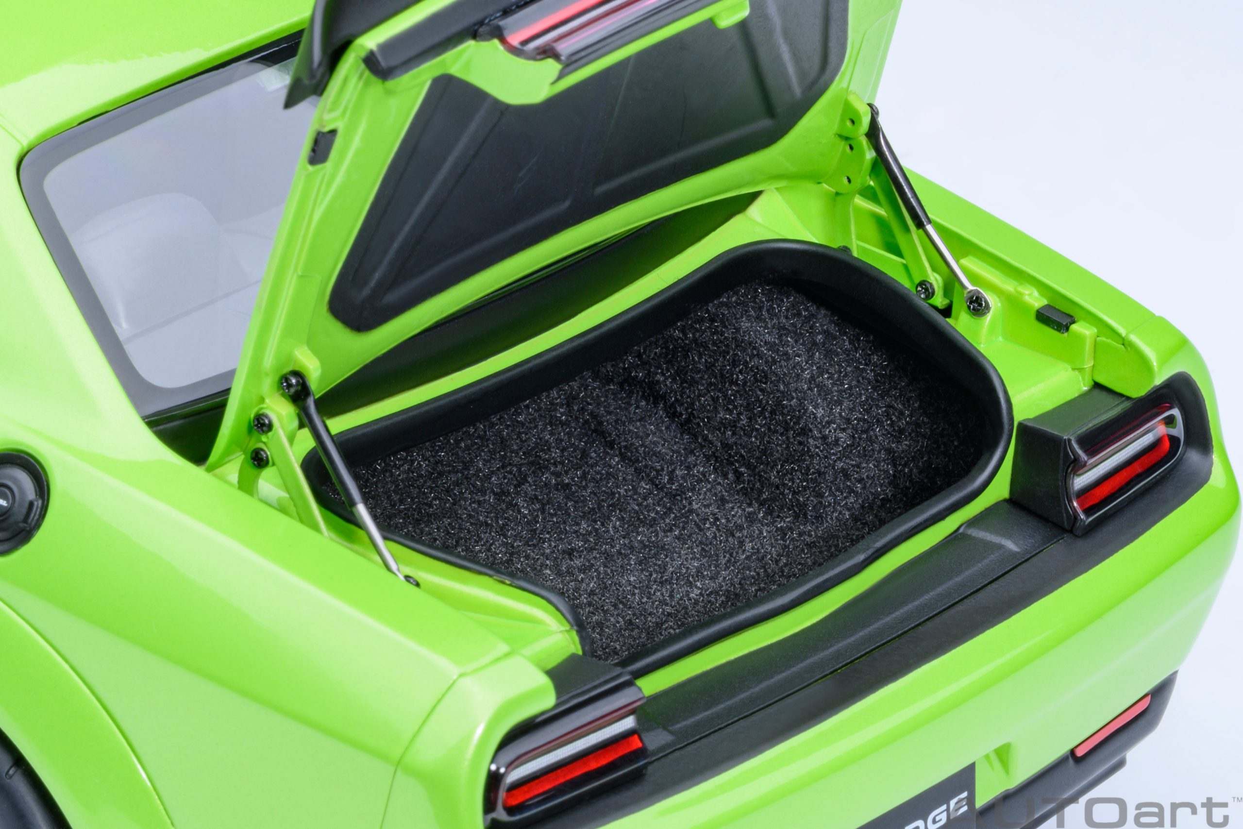 AUTOart Dodge Challenger SRT Super Stock 2023 1:18 - Sublime Green - Image 13