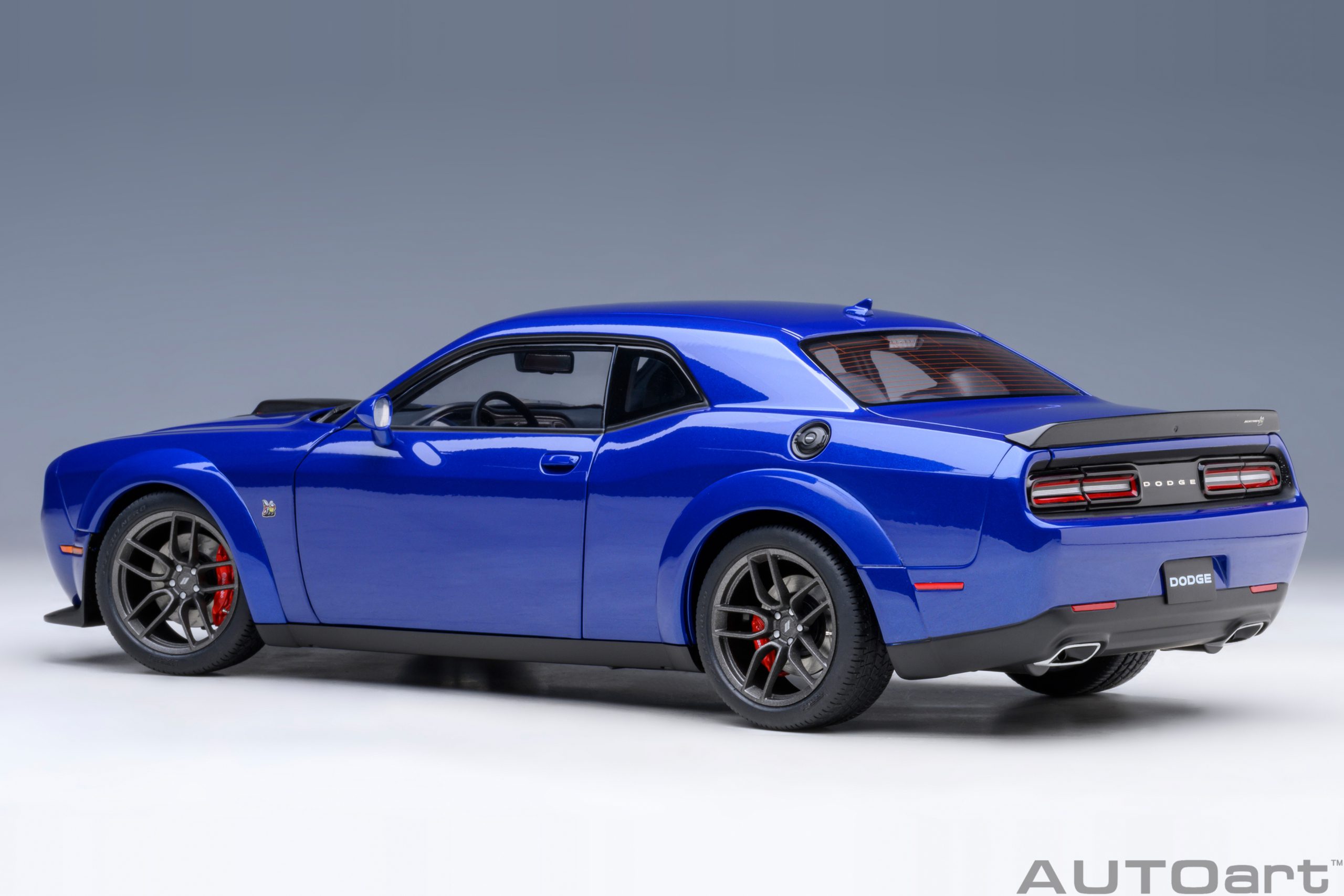 AUTOart Dodge Challenger R/T Scat Pack Shaker Widebody 2022 1:18 - Immagine 2