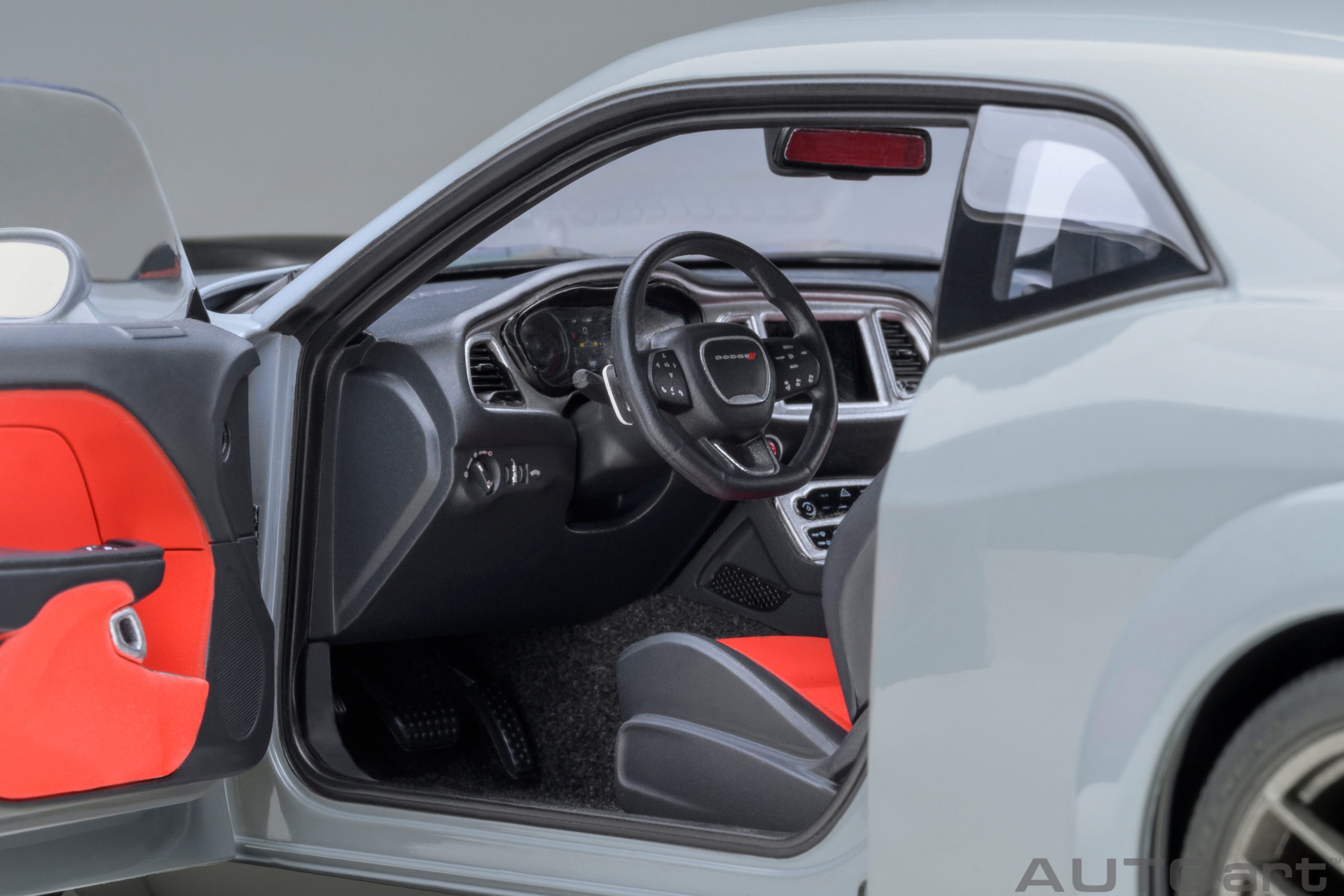 AUTOart Dodge Challenger R/T SCAT PACK SHAKER WIDEBODY 2022 1:18 - Image 9