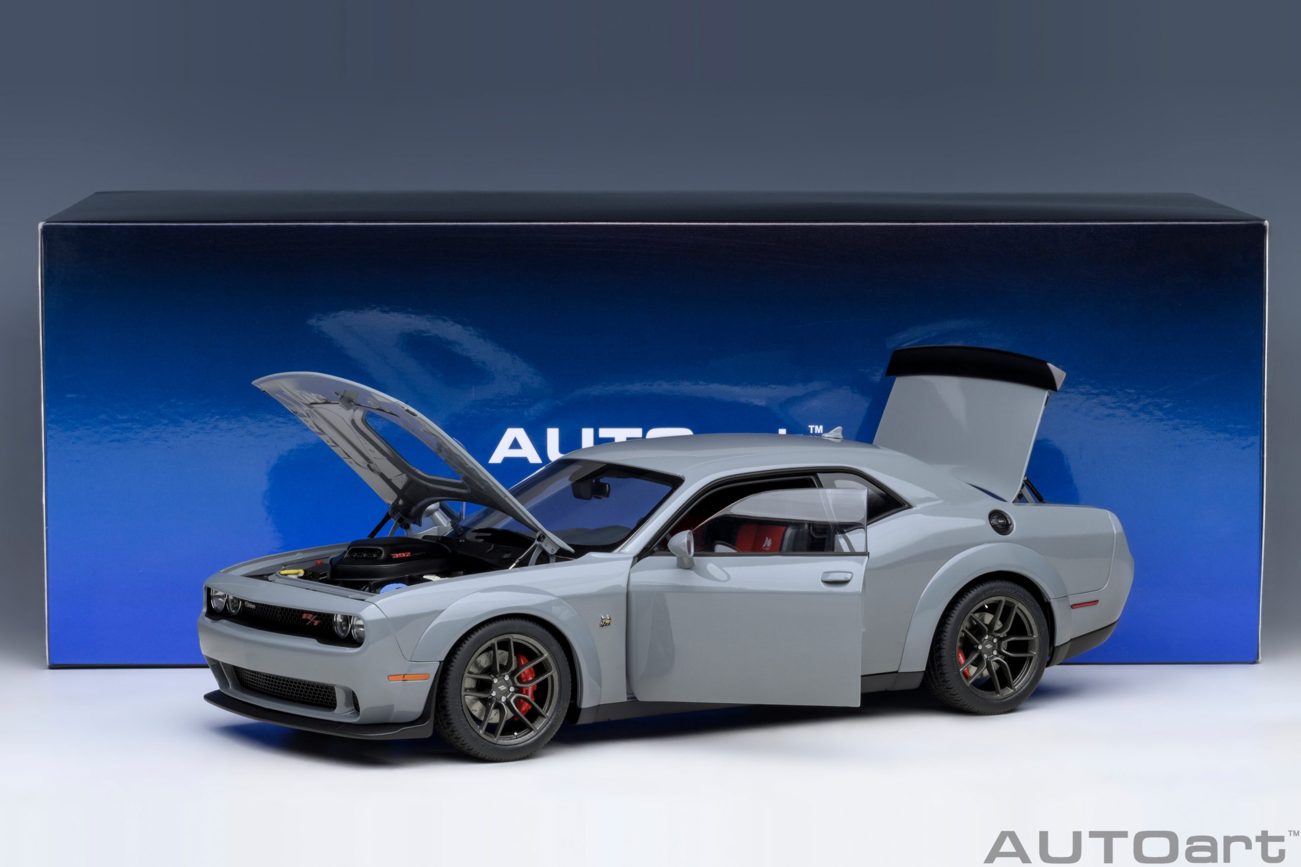 AUTOart Dodge Challenger R/T SCAT PACK SHAKER WIDEBODY 2022 1:18 - Image 20