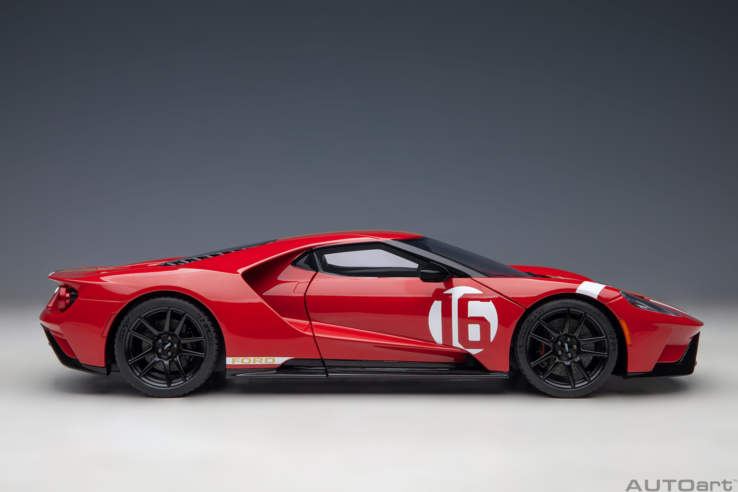 AUTOart Ford GT 2022 '64 Prototype Heritage Edition Alan Mann 1:18 – Bild 4