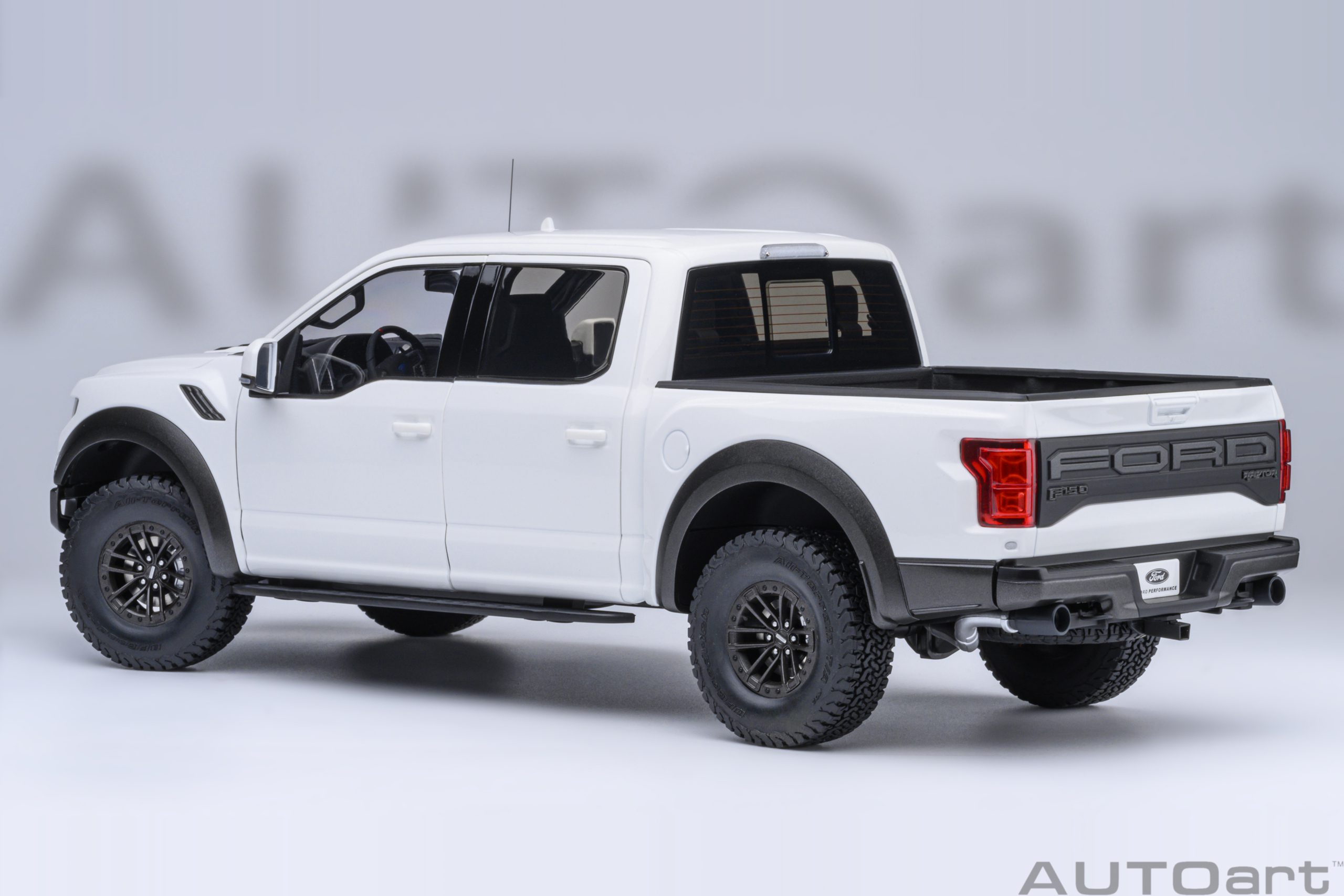 AUTOart Ford F-150 Raptor Supercrew 2019 1:18 - Oxford White - Image 2