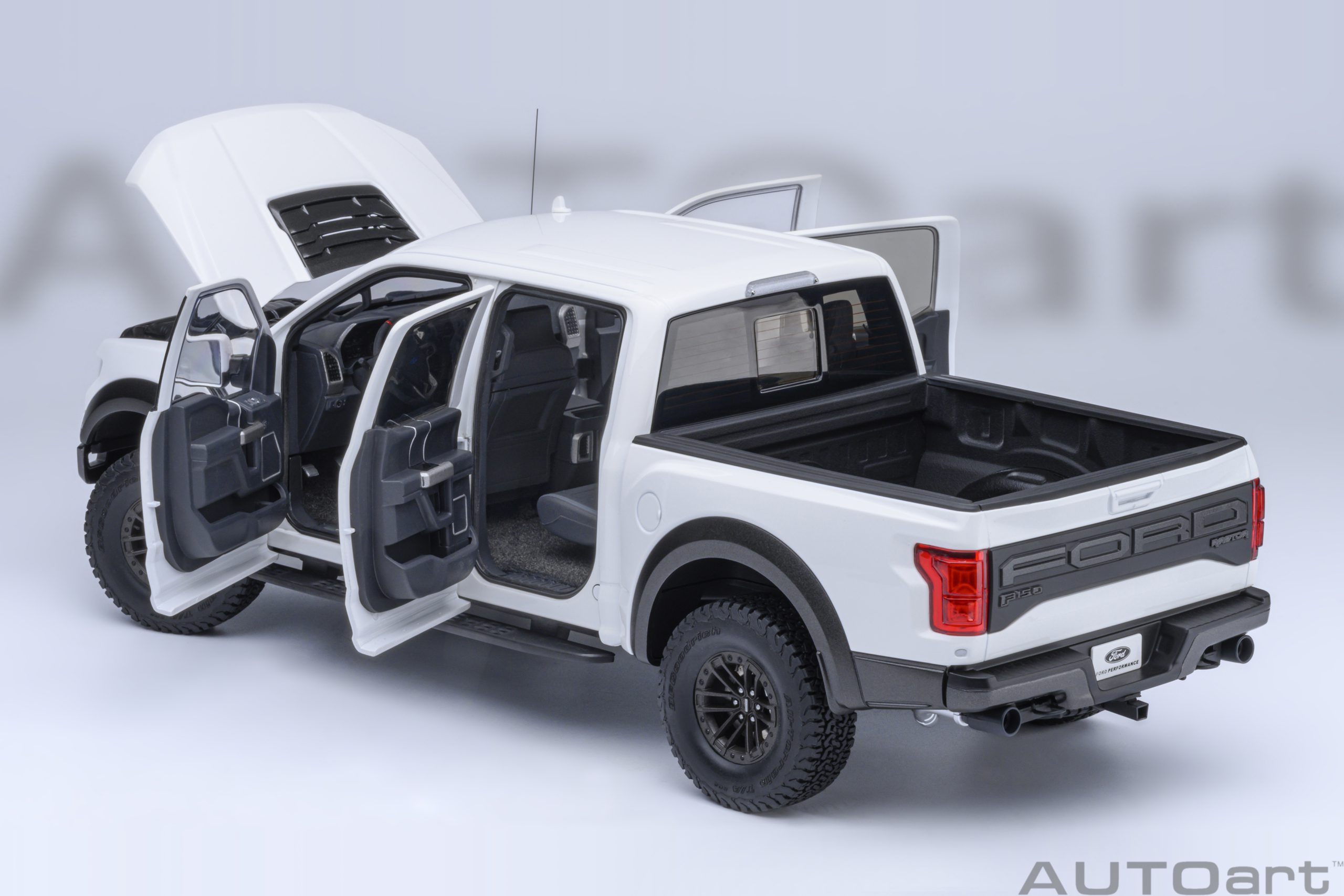 AUTOart Ford F-150 Raptor Supercrew 2019 1:18 - Oxford White - Image 16