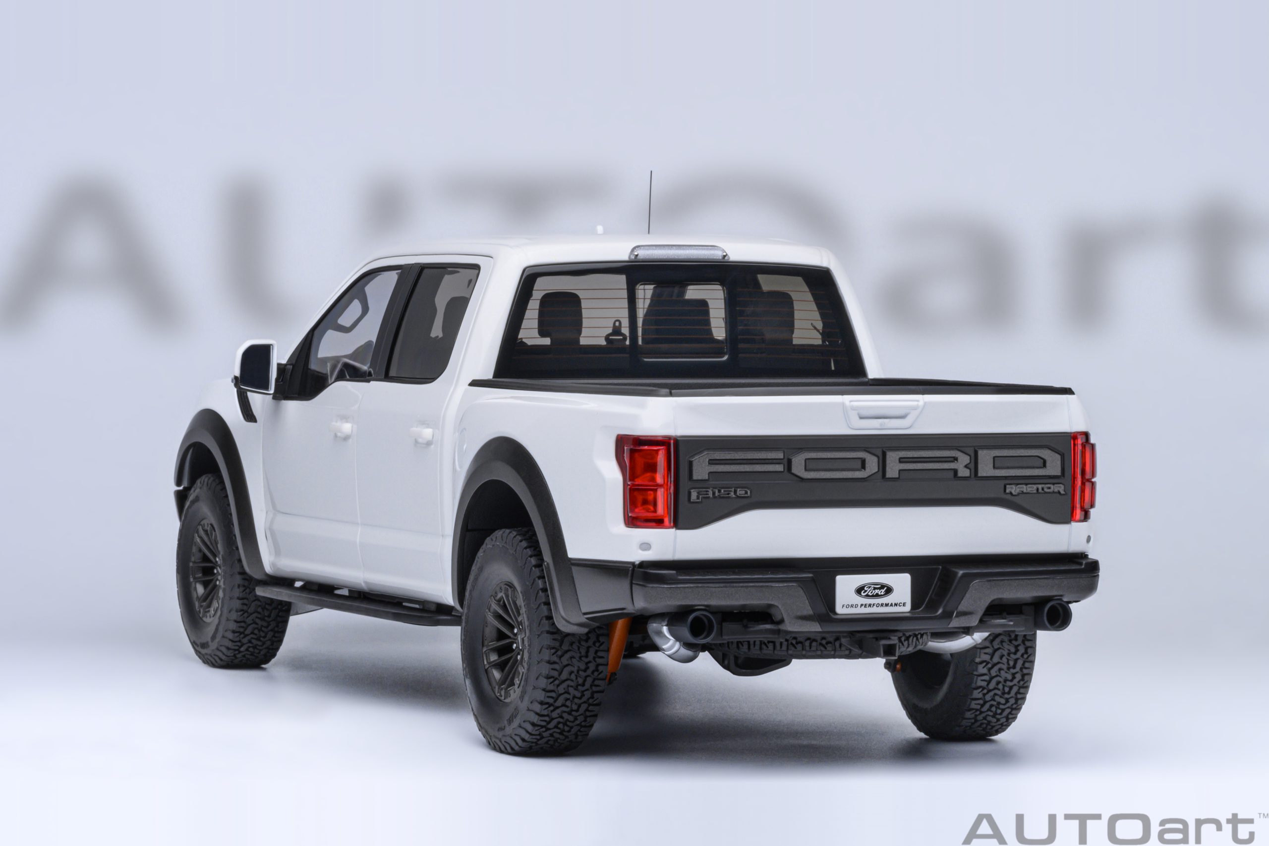 AUTOart Ford F-150 Raptor Supercrew 2019 1:18 - Oxford White - Image 20