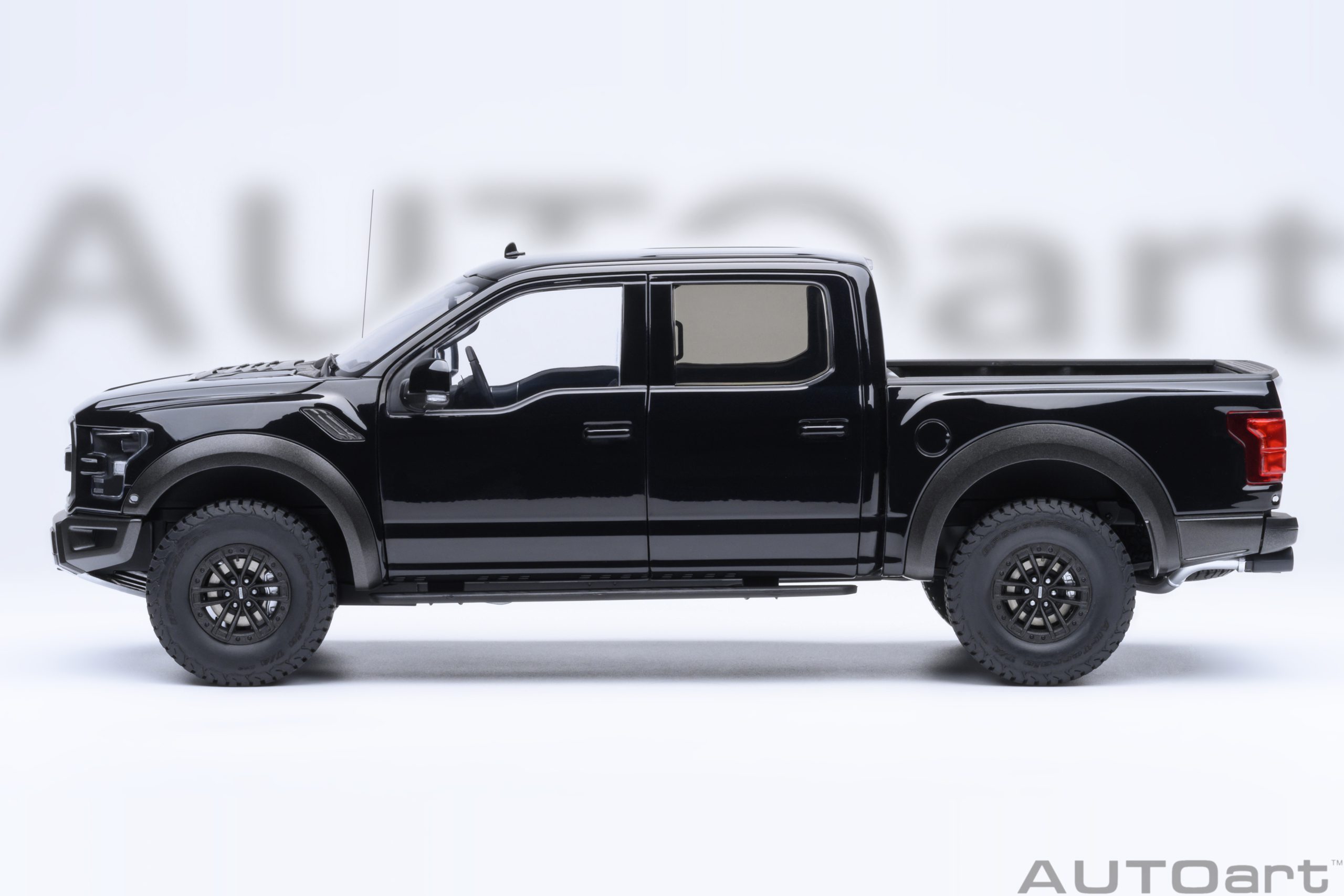 AUTOart Ford F-150 Raptor Supercrew 2019 1:18 - Agate Black - Image 3