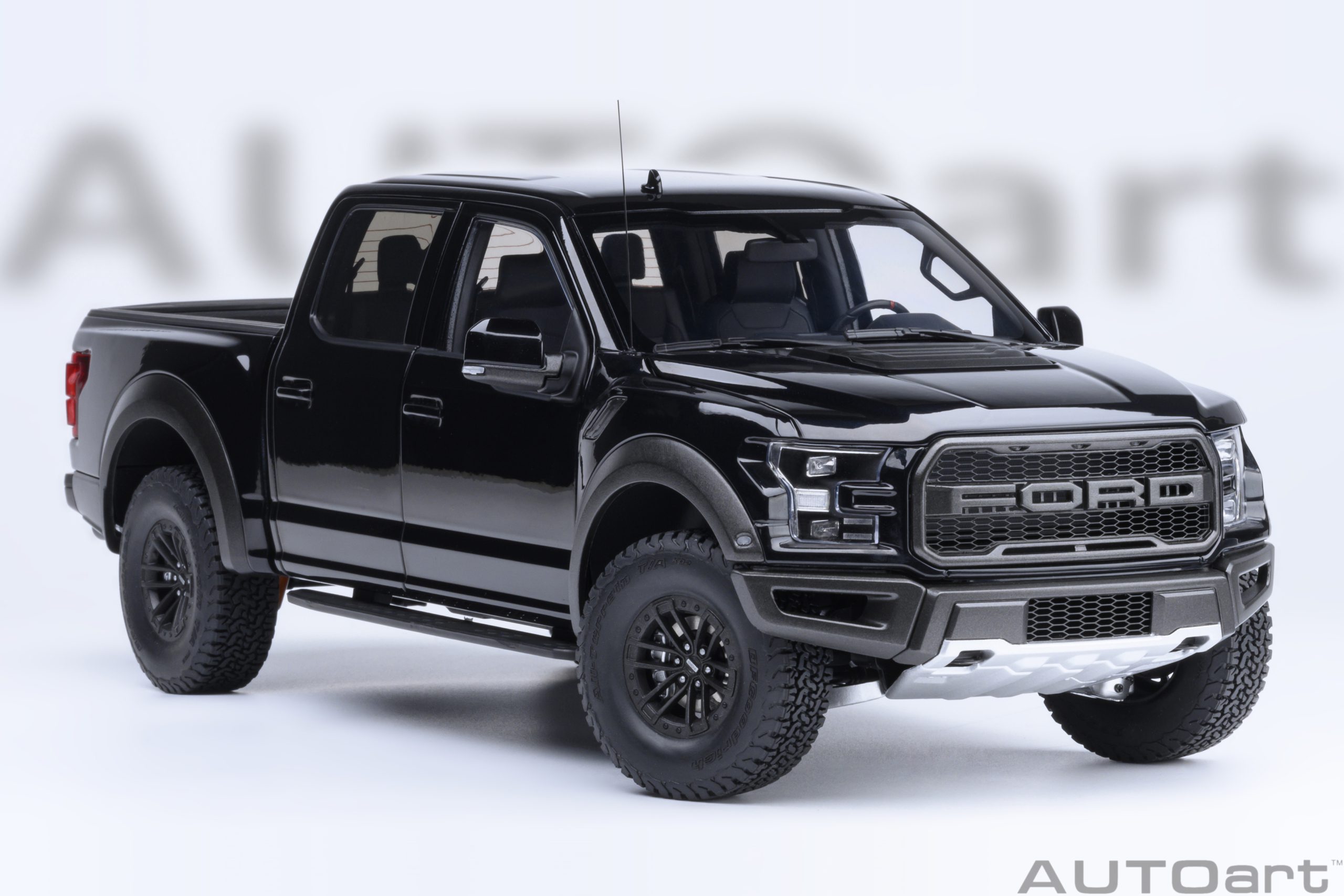 AUTOart Ford F-150 Raptor Supercrew 2019 1:18 - Agate Black - Image 17