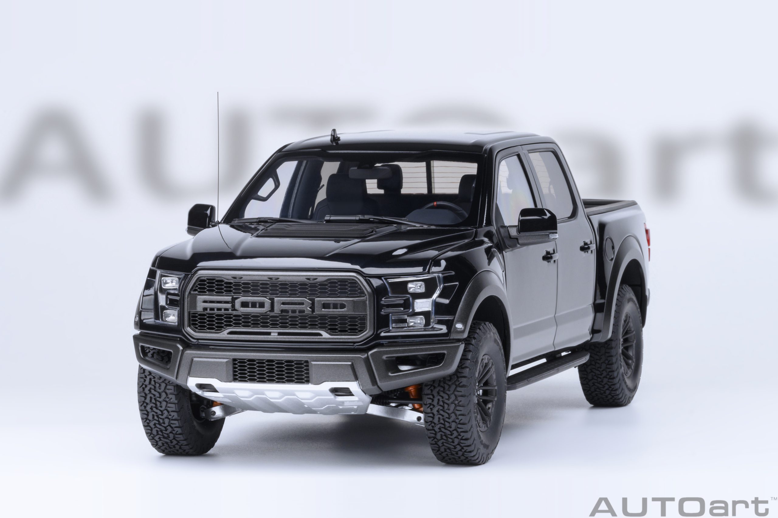 AUTOart Ford F-150 Raptor Supercrew 2019 1:18 - Agate Black - Image 19