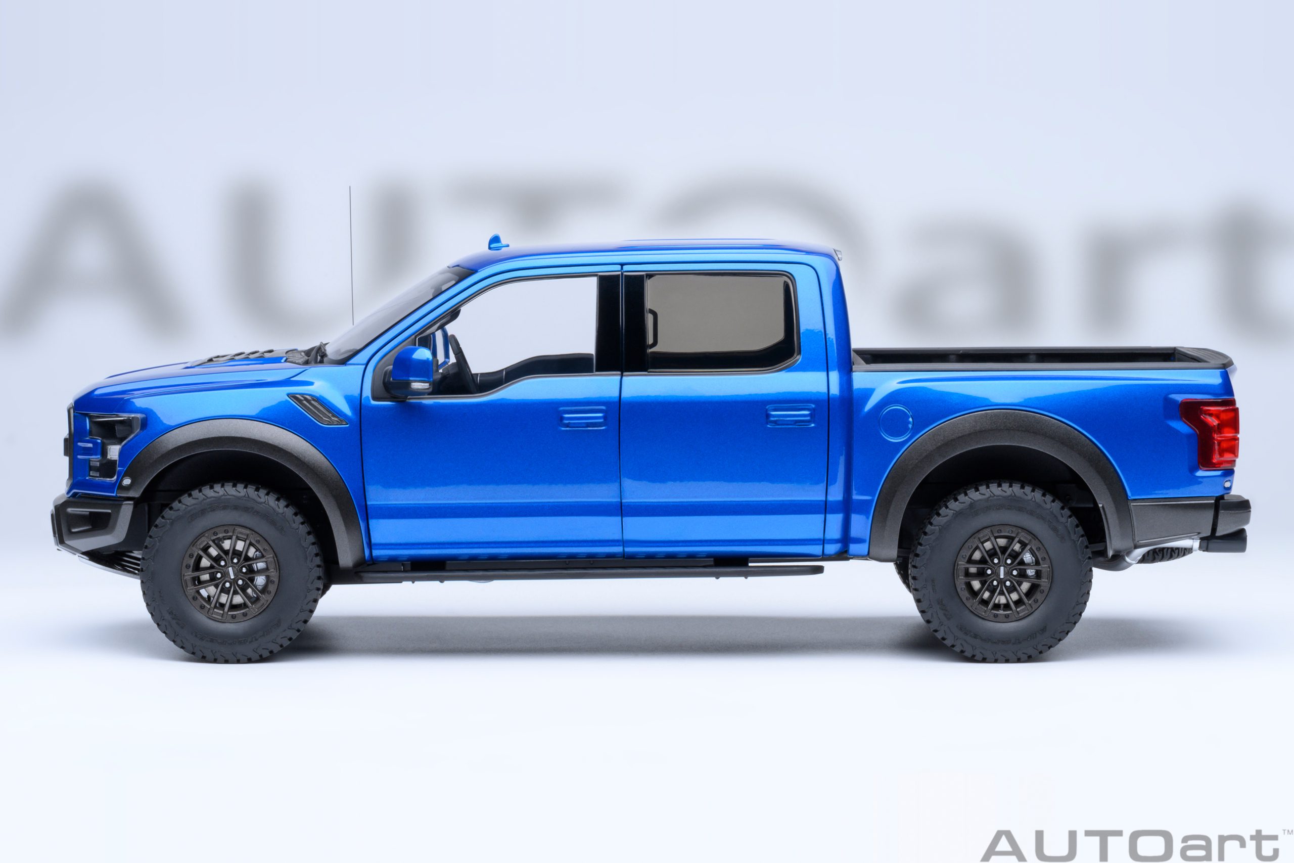 AUTOart Ford F-150 Raptor Supercrew 2019 1:18 - Velocity Blue - Image 3
