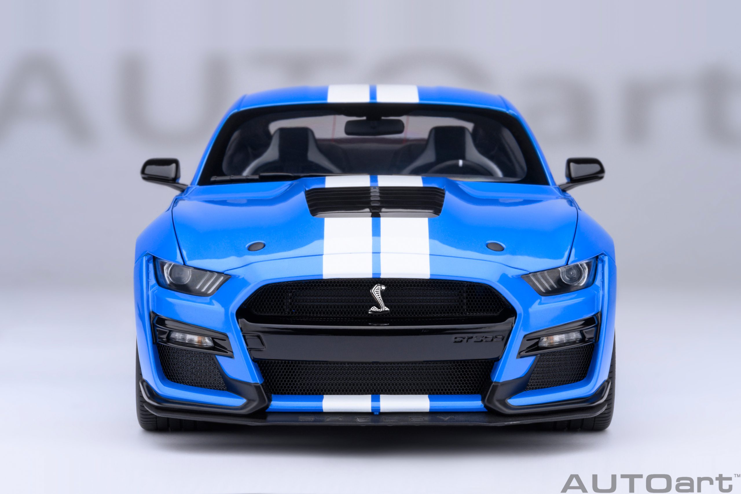 AUTOart Ford Mustang Shelby GT500 1:18 - Grabber Blue - Image 5
