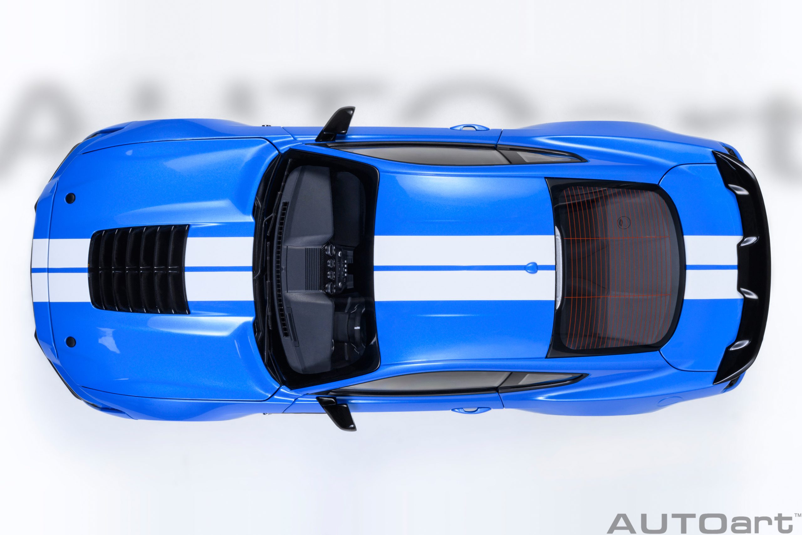 AUTOart Ford Mustang Shelby GT500 1:18 - Grabber Blue - Image 7