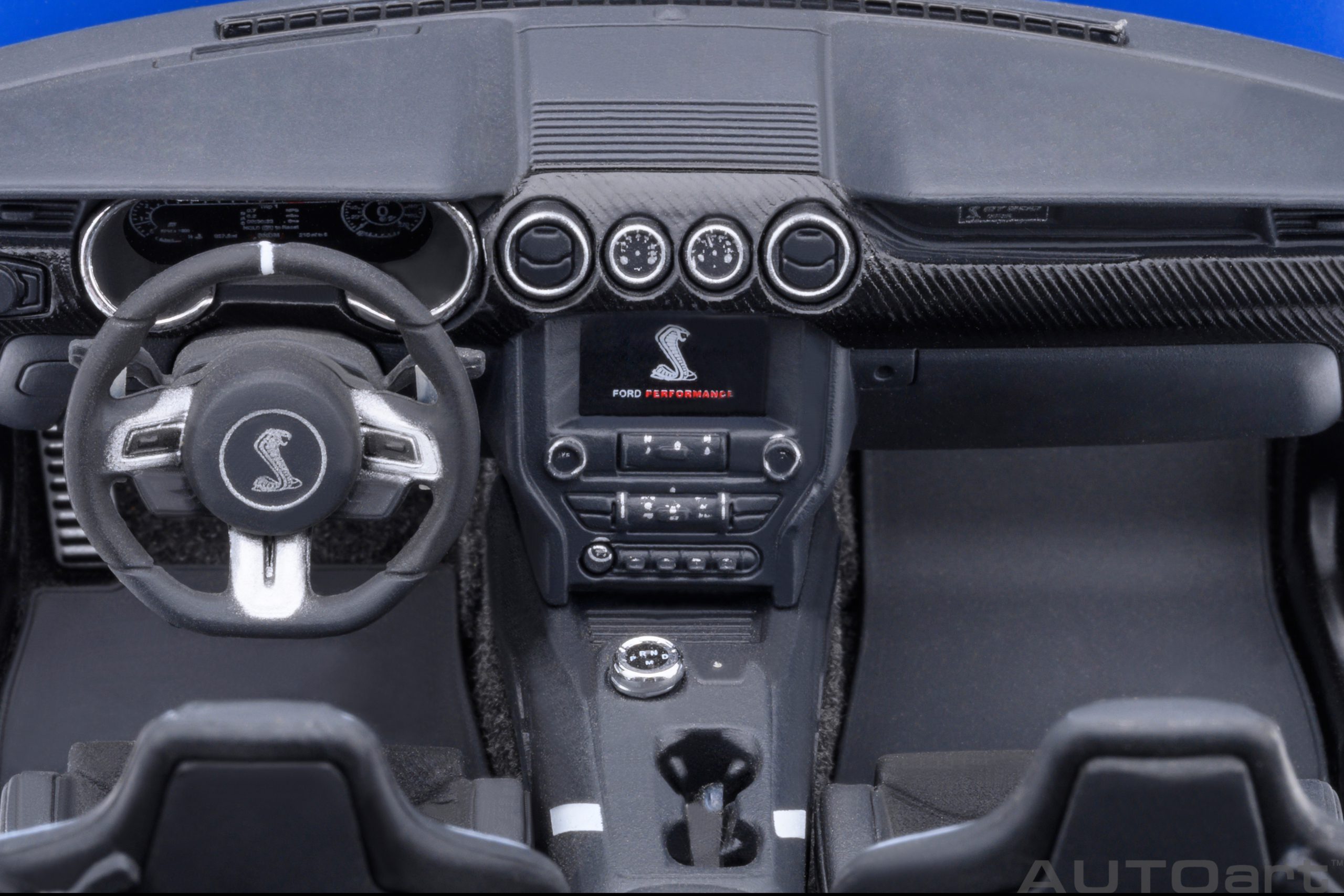 AUTOart Ford Mustang Shelby GT500 1:18 - Grabber Blue - Image 14