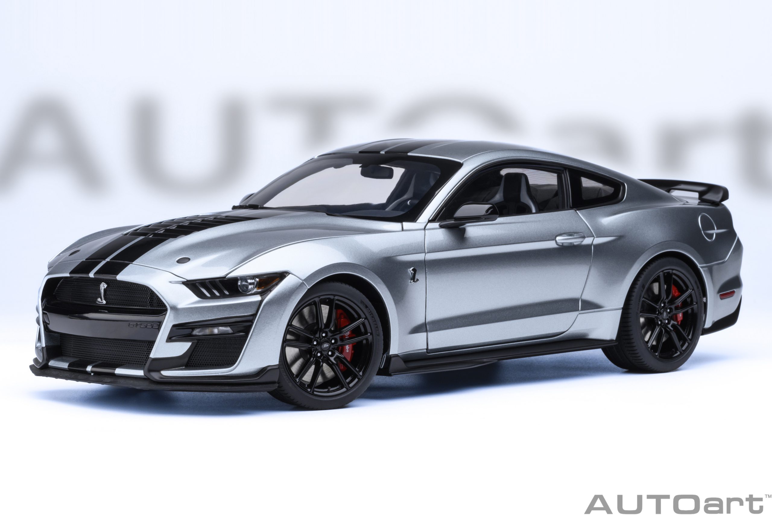 AUTOart Ford Mustang Shelby GT500 1:18 - Argent Iconique