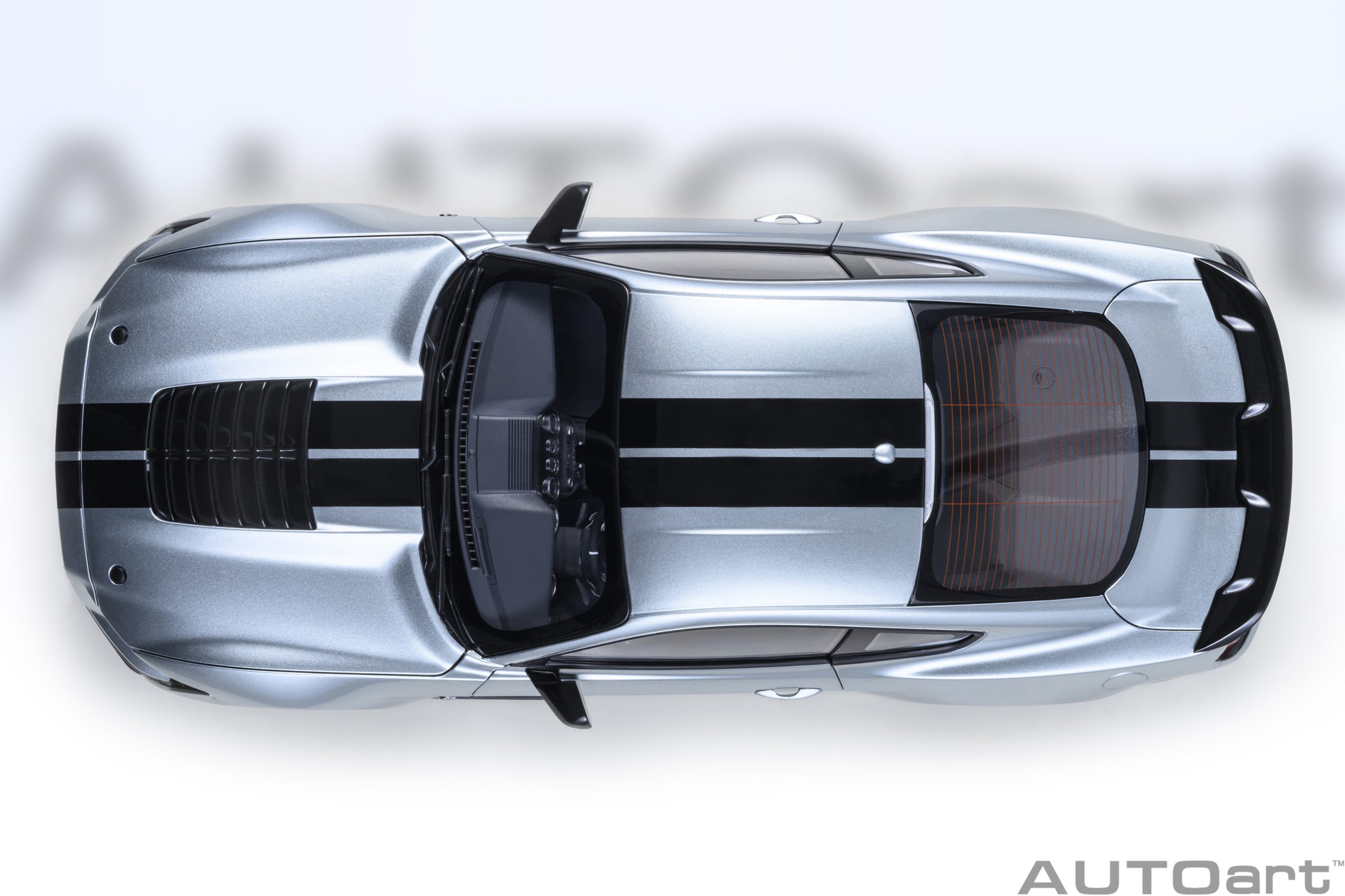 AUTOart Ford Mustang Shelby GT500 1:18 - Iconic Silver - Image 8