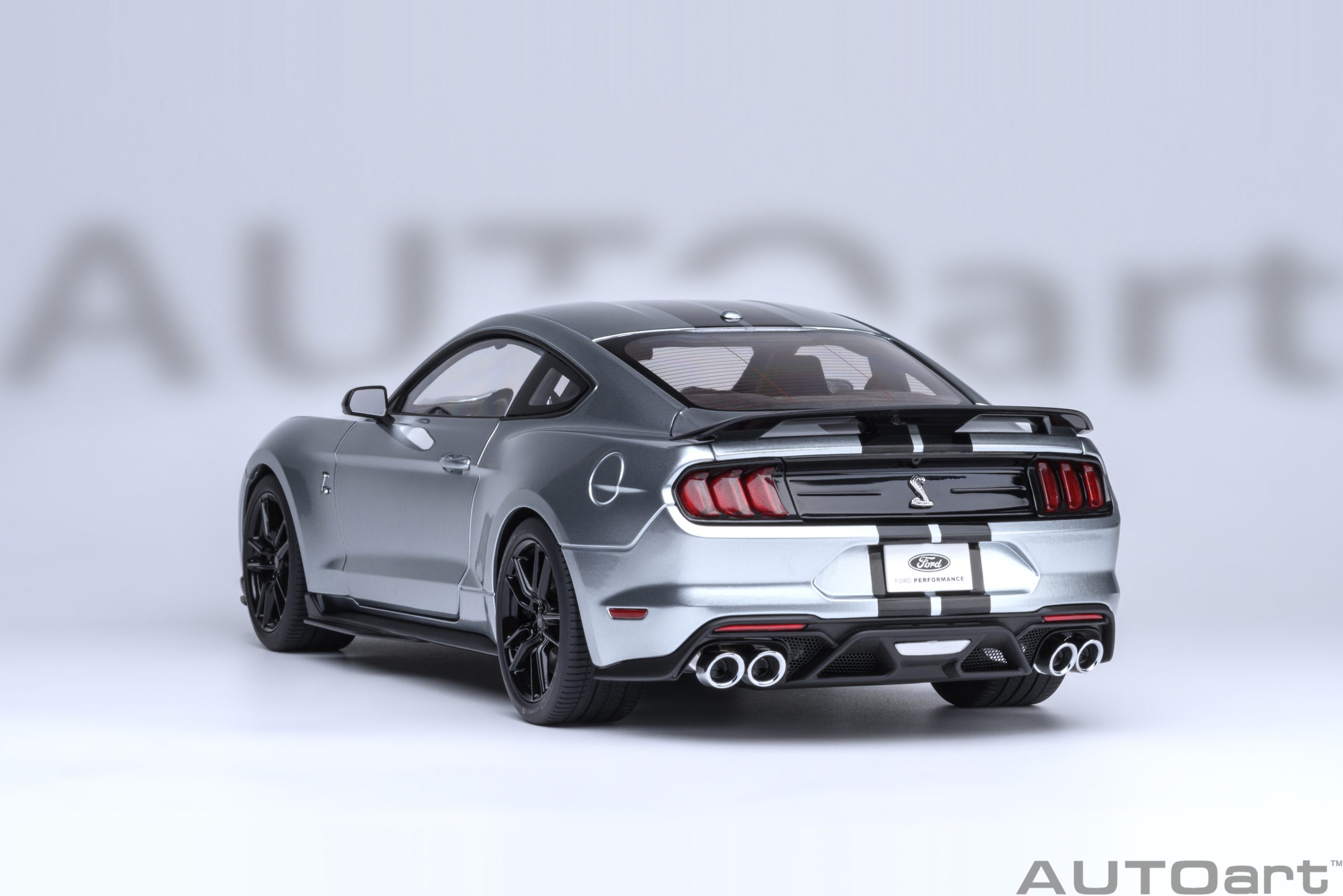 AUTOart Ford Mustang Shelby GT500 1:18 - Iconic Silver - Image 20