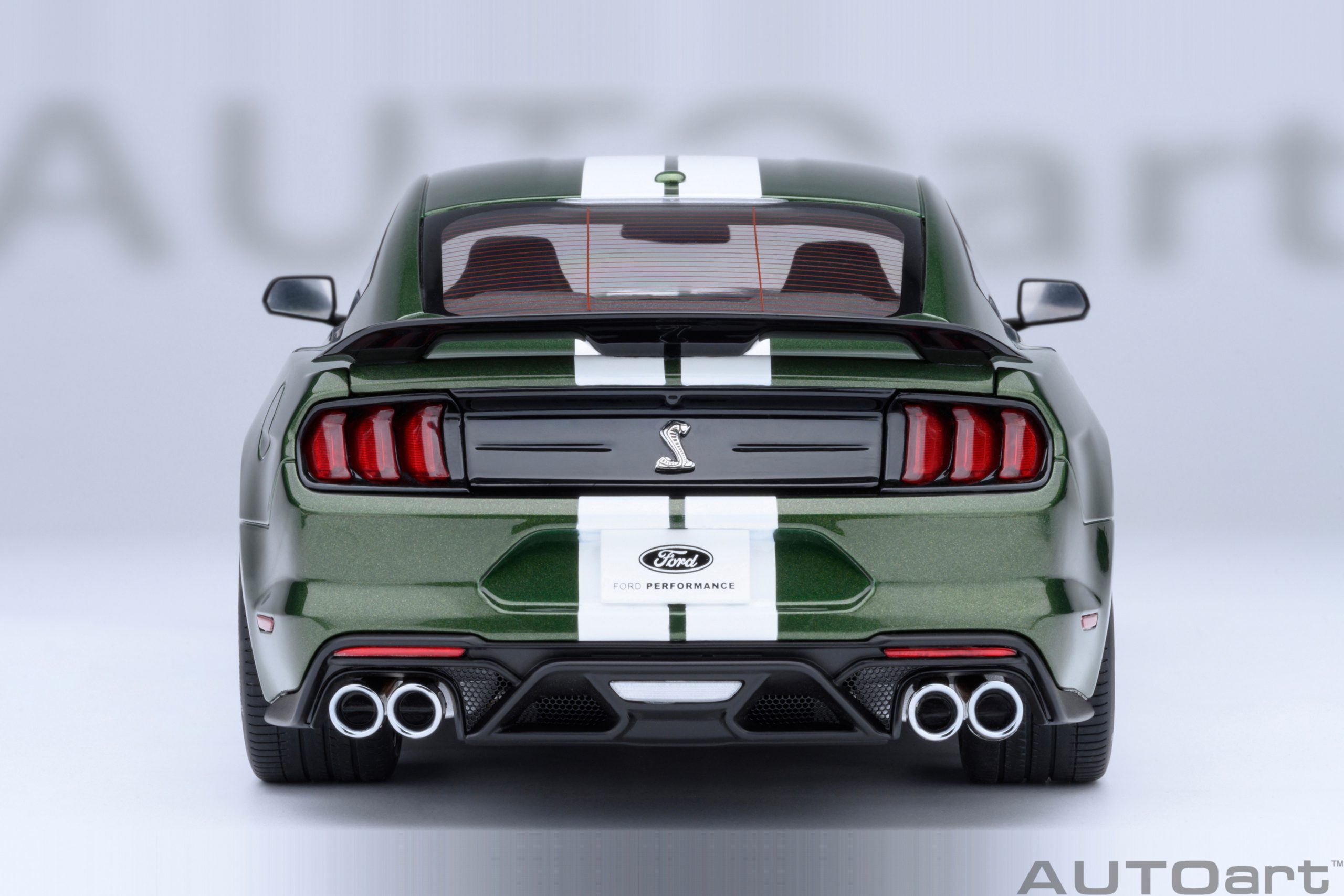 AUTOart Ford Mustang Shelby GT500 1:18 - Eruption Green - Image 6