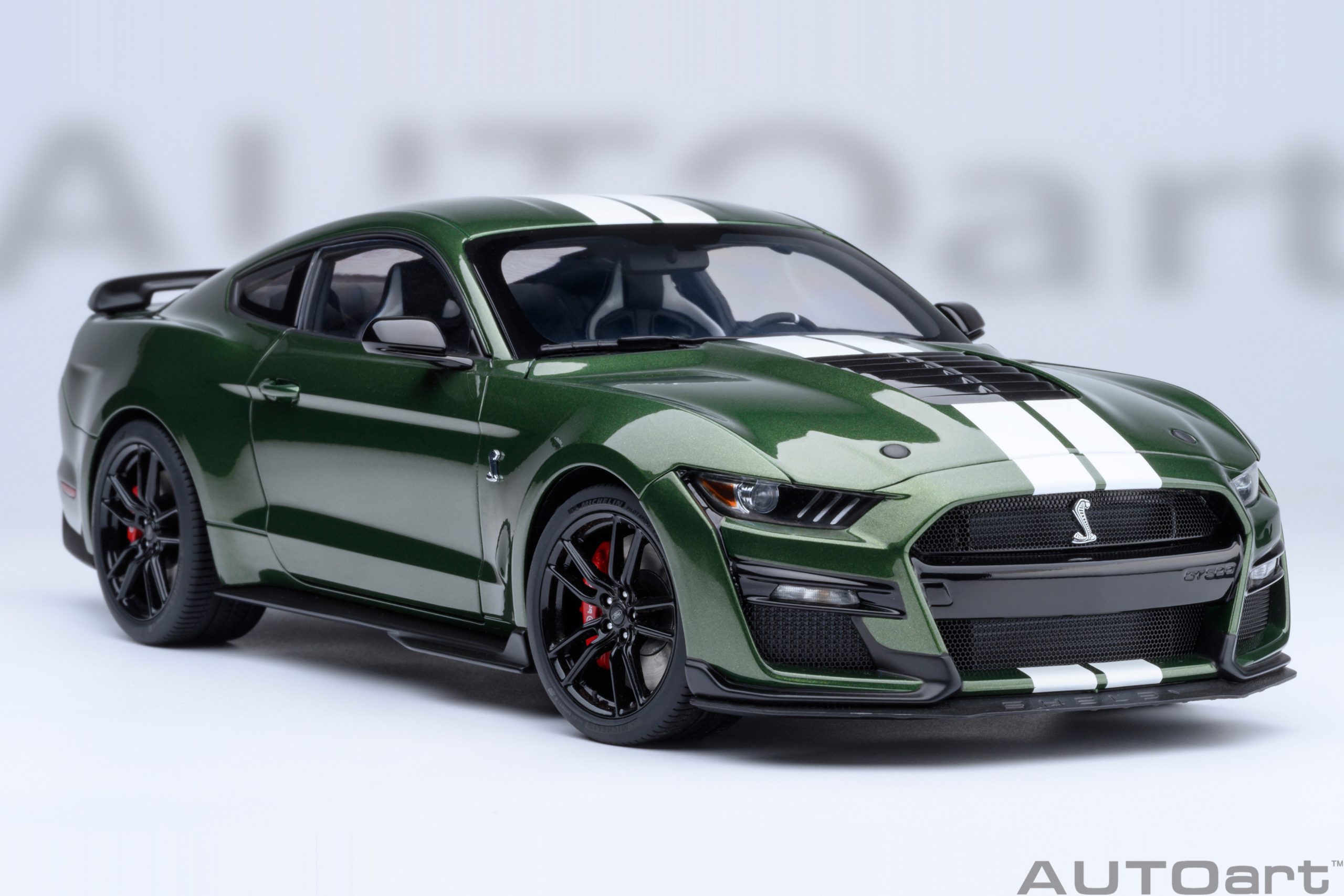 AUTOart Ford Mustang Shelby GT500 1:18 - Eruption Green - Image 18