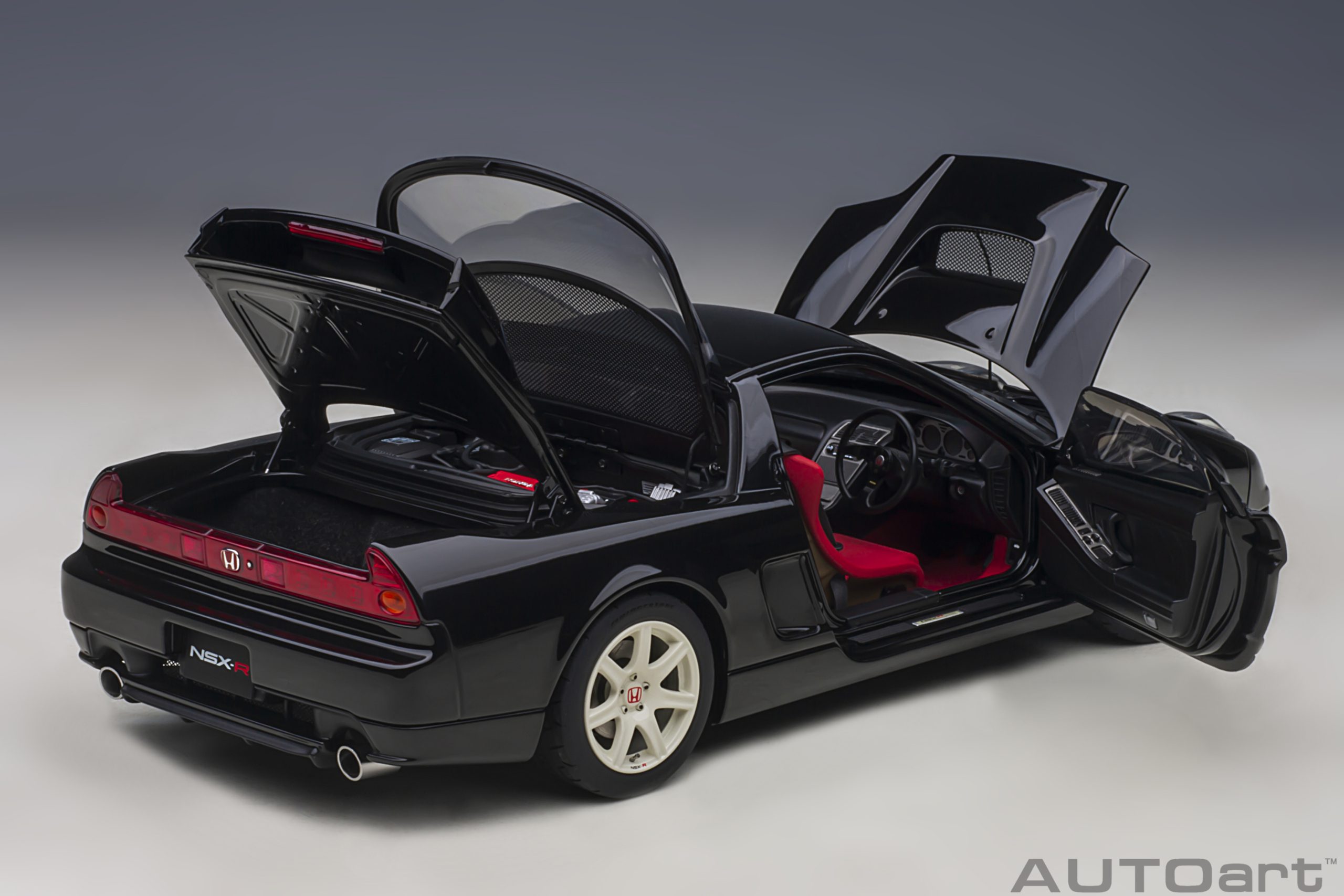 AUTOart Honda NSX-R (NA2) 2019 1:18 - Berlina Black - Immagine 13