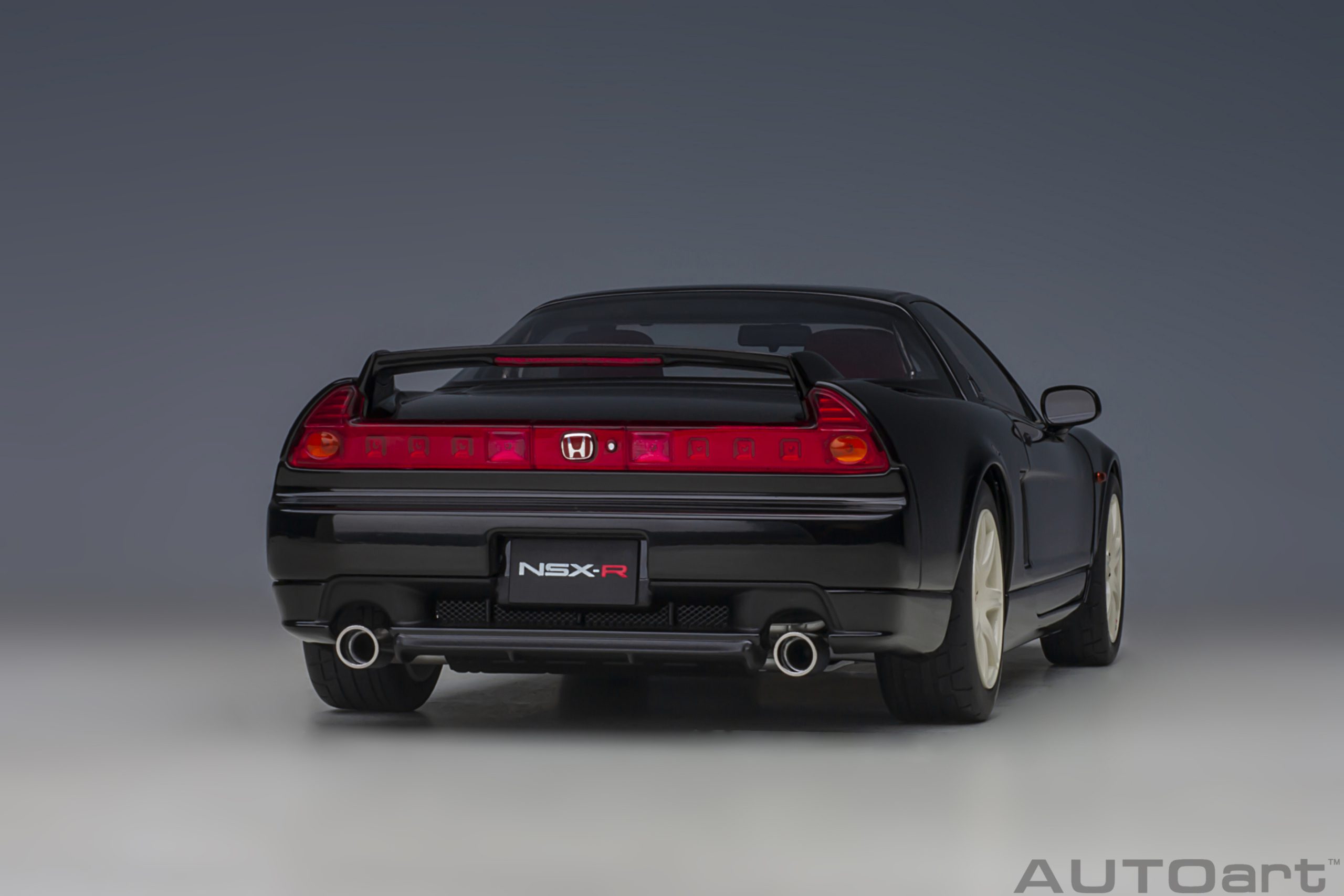 AUTOart Honda NSX-R (NA2) 2019 1:18 - Berlina Black - Immagine 17