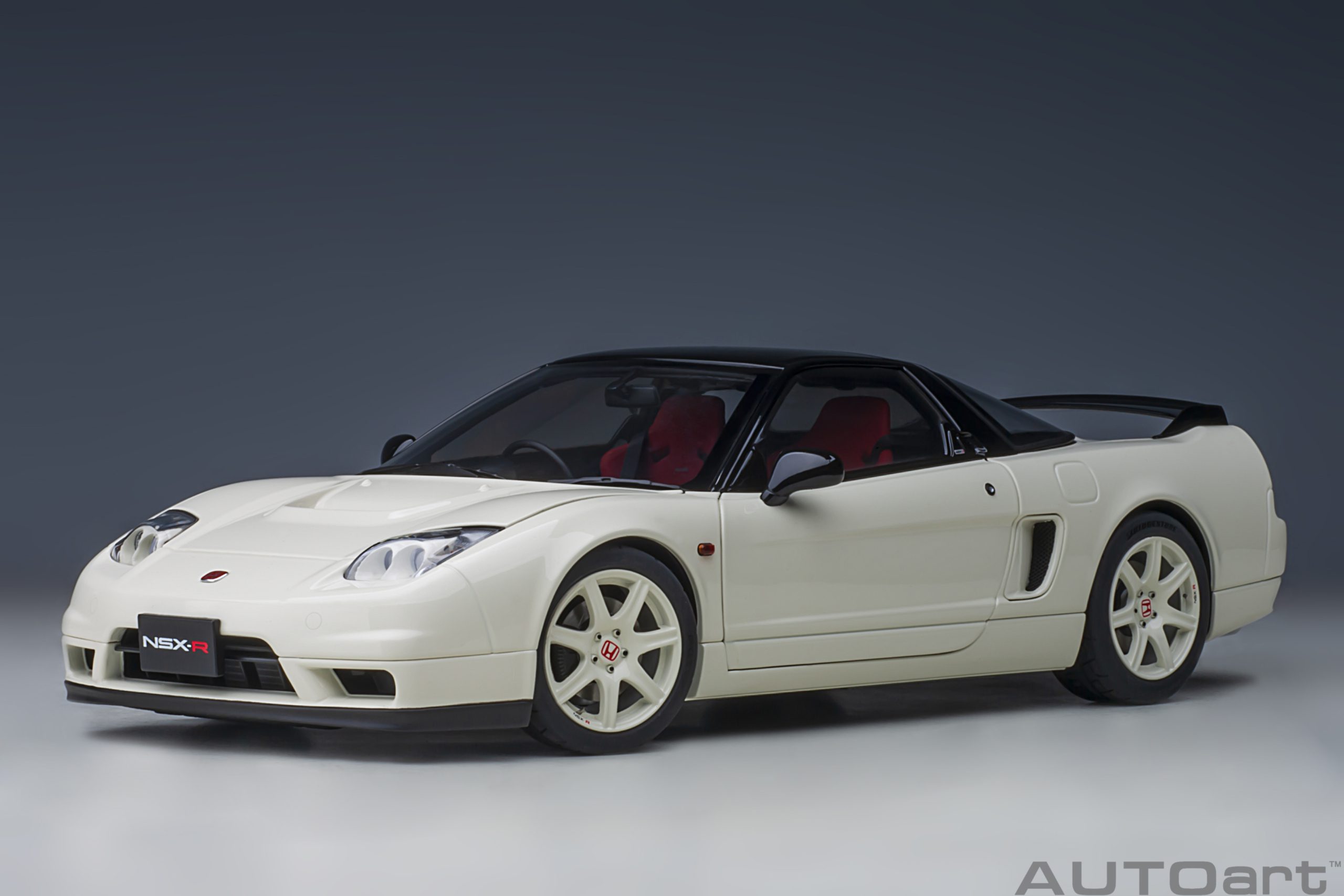 AUTOart Honda NSX-R (NA2) 2019 1:18 - Championship White