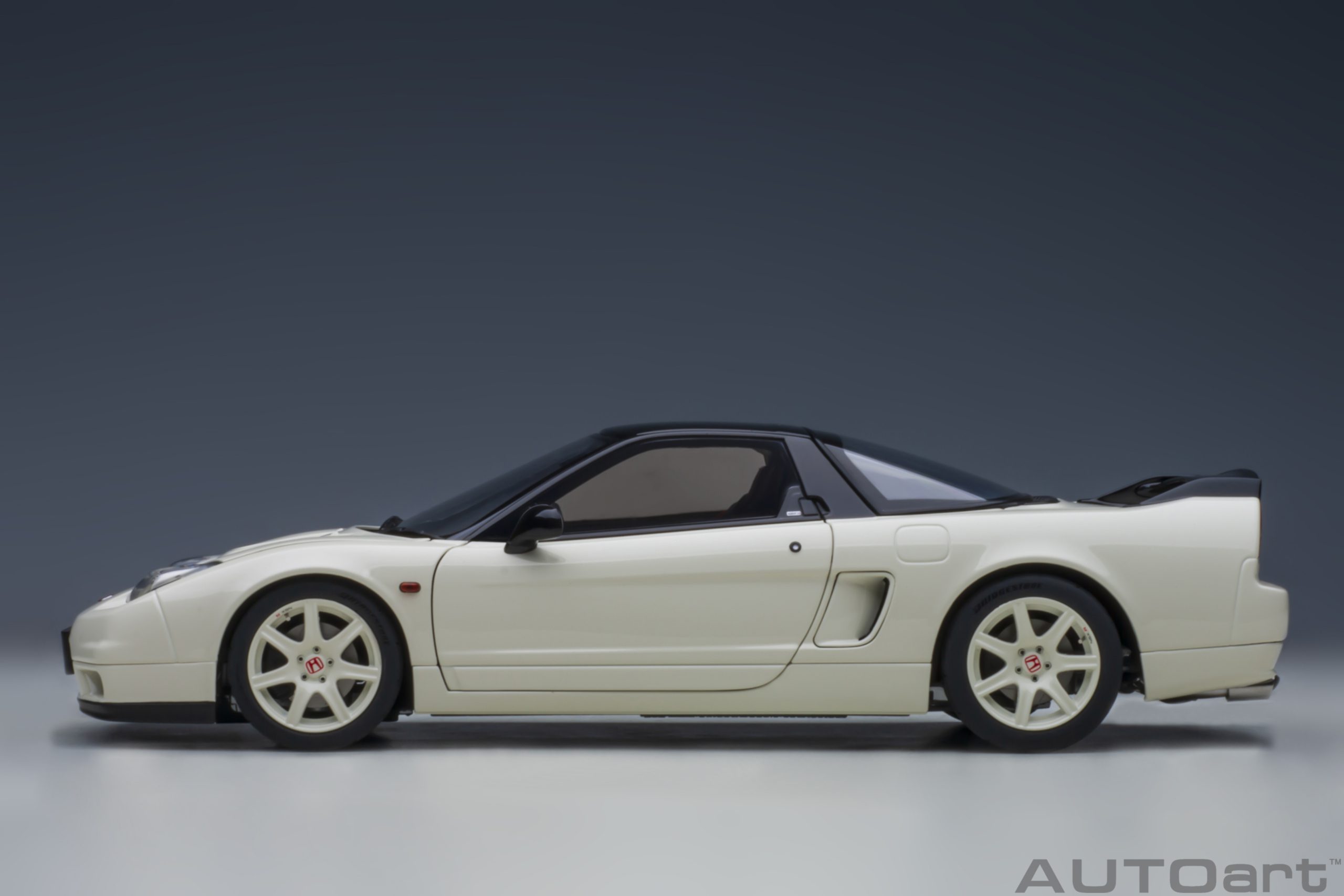 AUTOart Honda NSX-R (NA2) 2019 1:18 - Championship White - Immagine 3