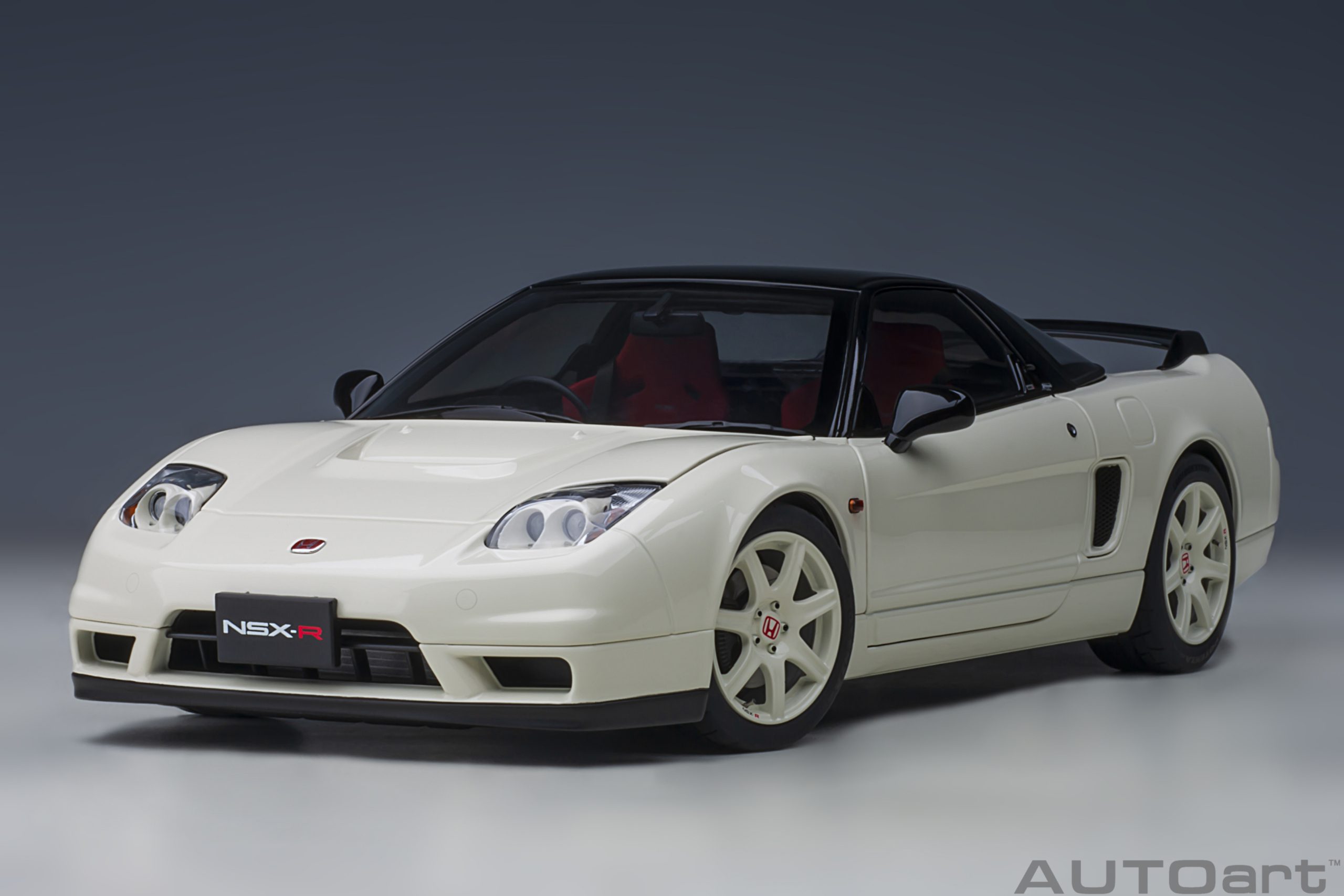 AUTOart Honda NSX-R (NA2) 2019 1:18 - Championship White - Immagine 17