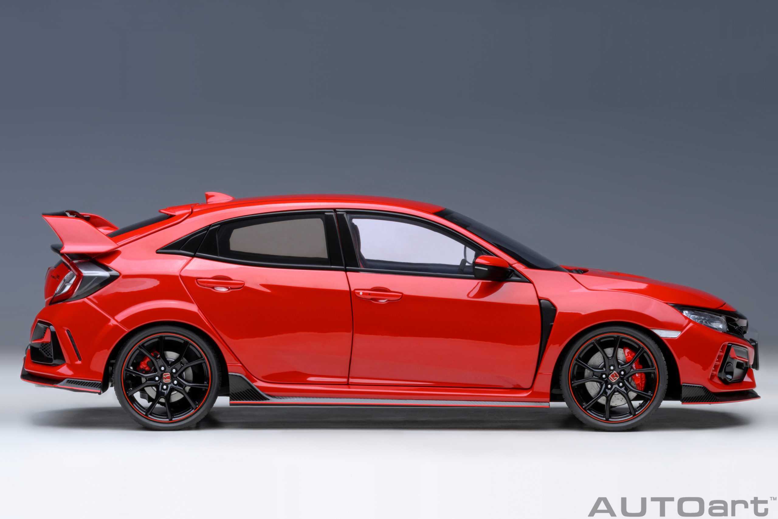 AUTOart Honda Civic Type R (FK 8) 2021 1:18 - Flame Red - Image 4