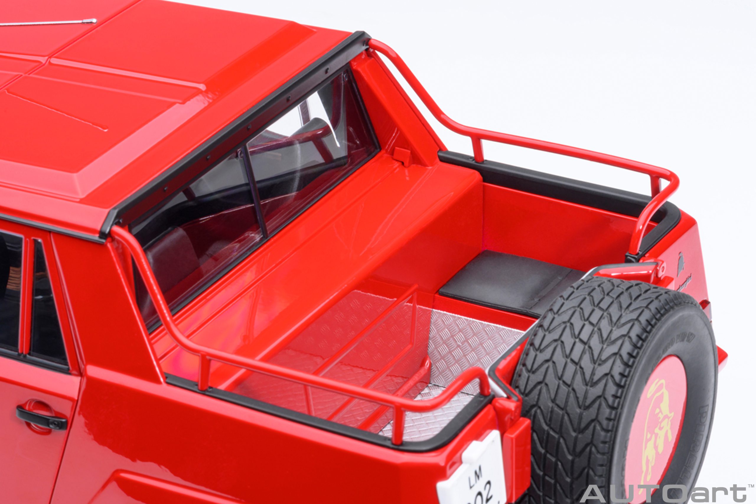 AUTOart Lamborghini LM002 1:18 - Seville Red - Imagen 13