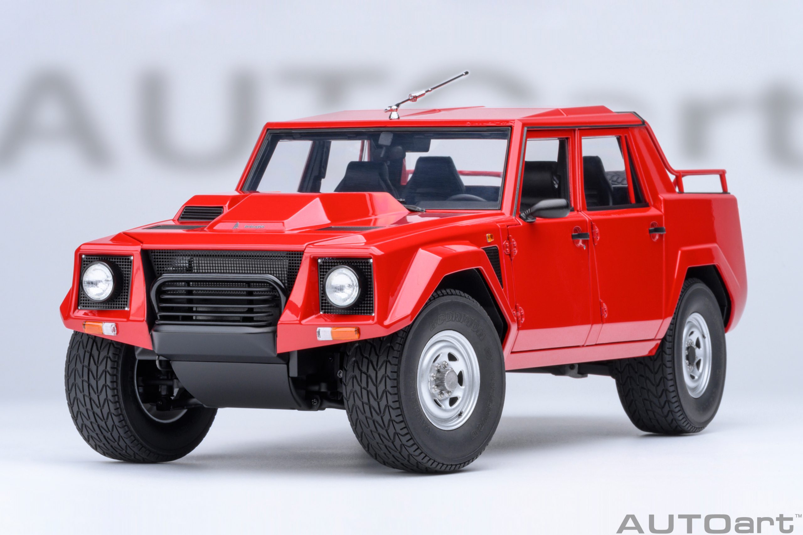 AUTOart Lamborghini LM002 1:18 - Seville Red - Imagen 17