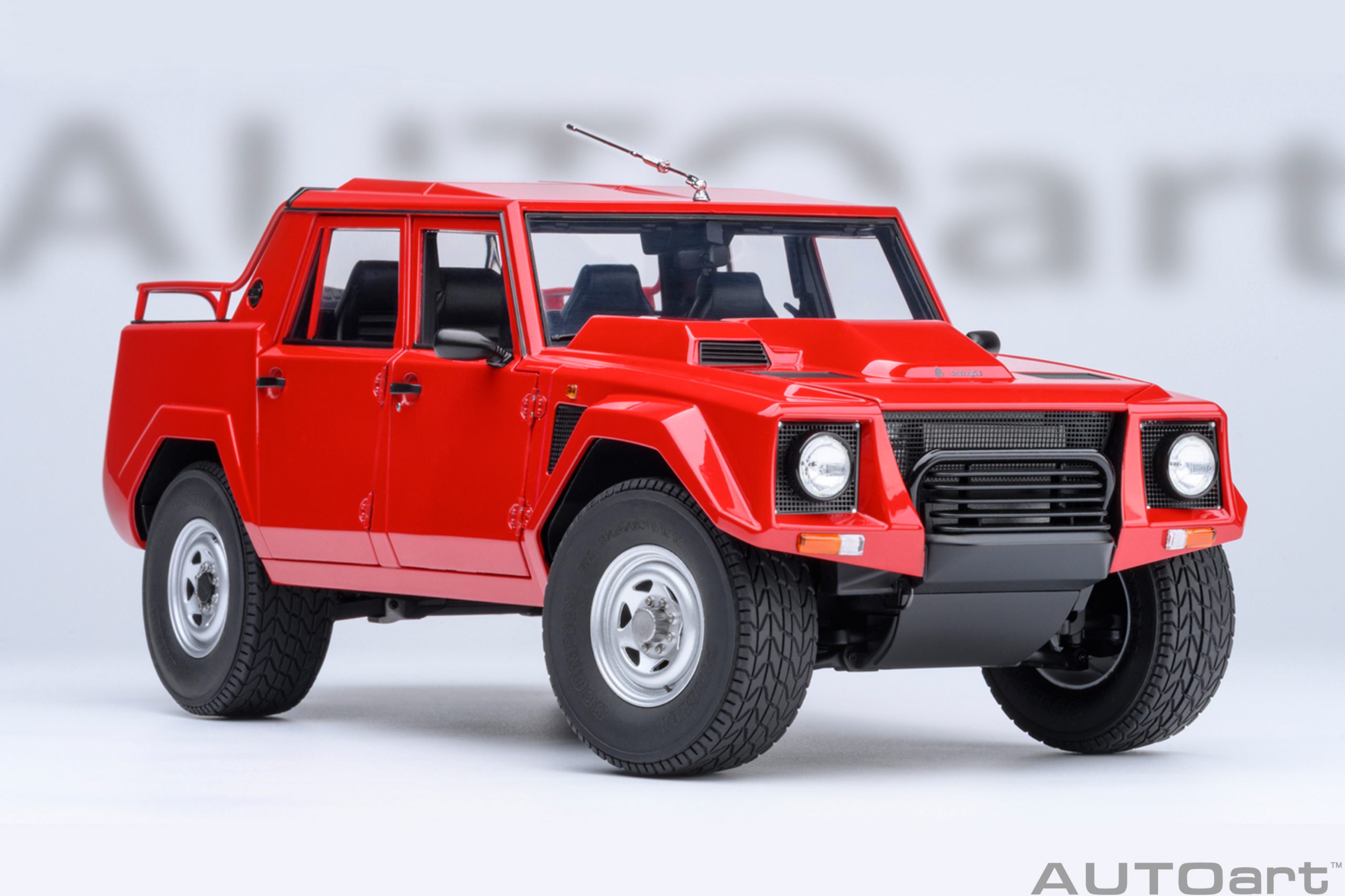 AUTOart Lamborghini LM002 1:18 - Seville Red - Imagen 18