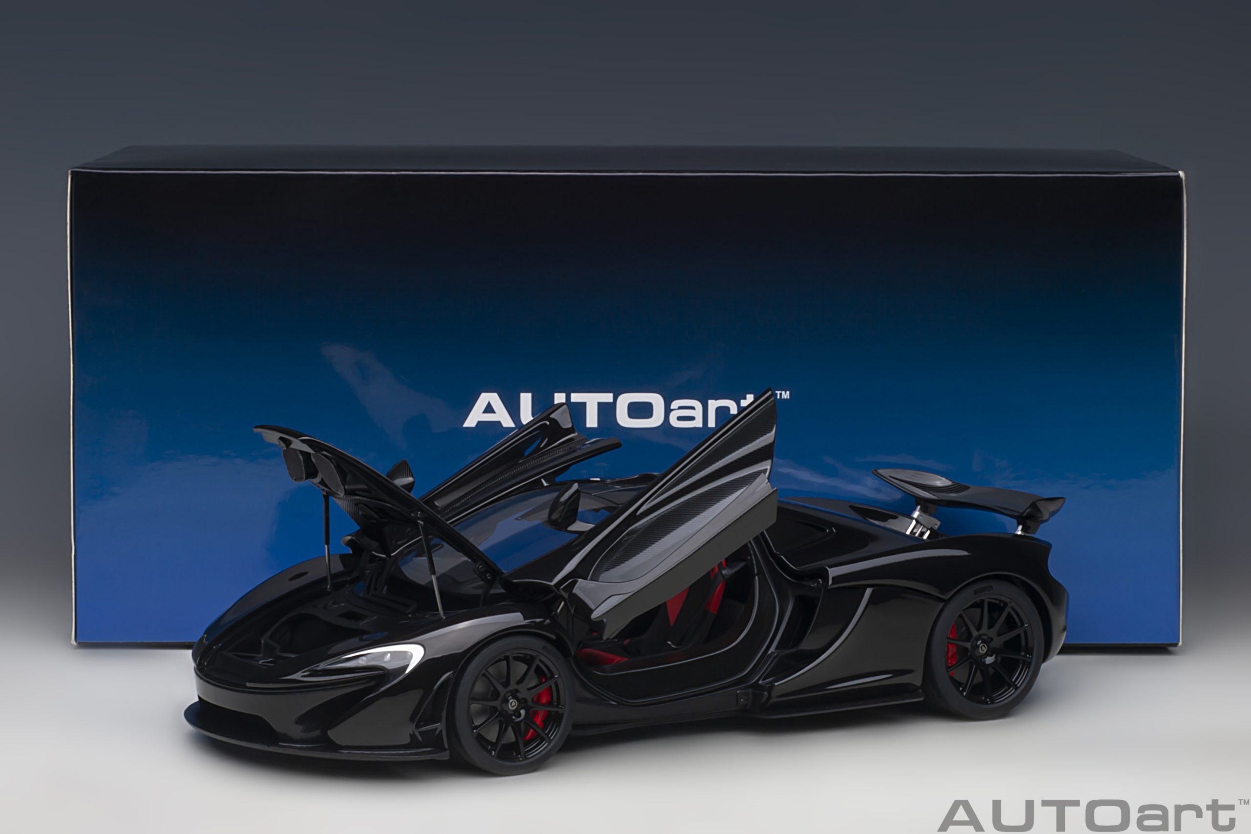 AUTOart McLaren P1 2013 1:18 - Fire Black - Imagen 24