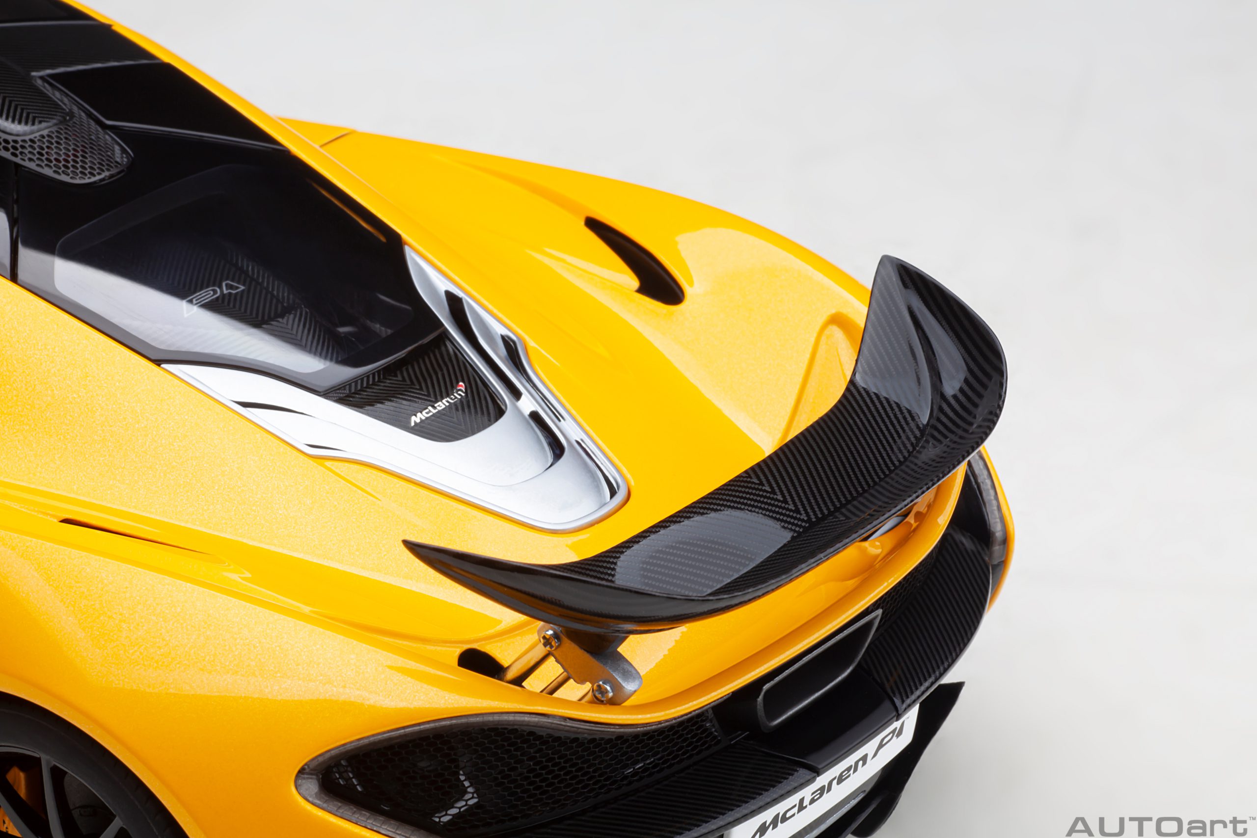 AUTOart McLaren P1 2013 1:18 - Volcano Yellow - Immagine 13