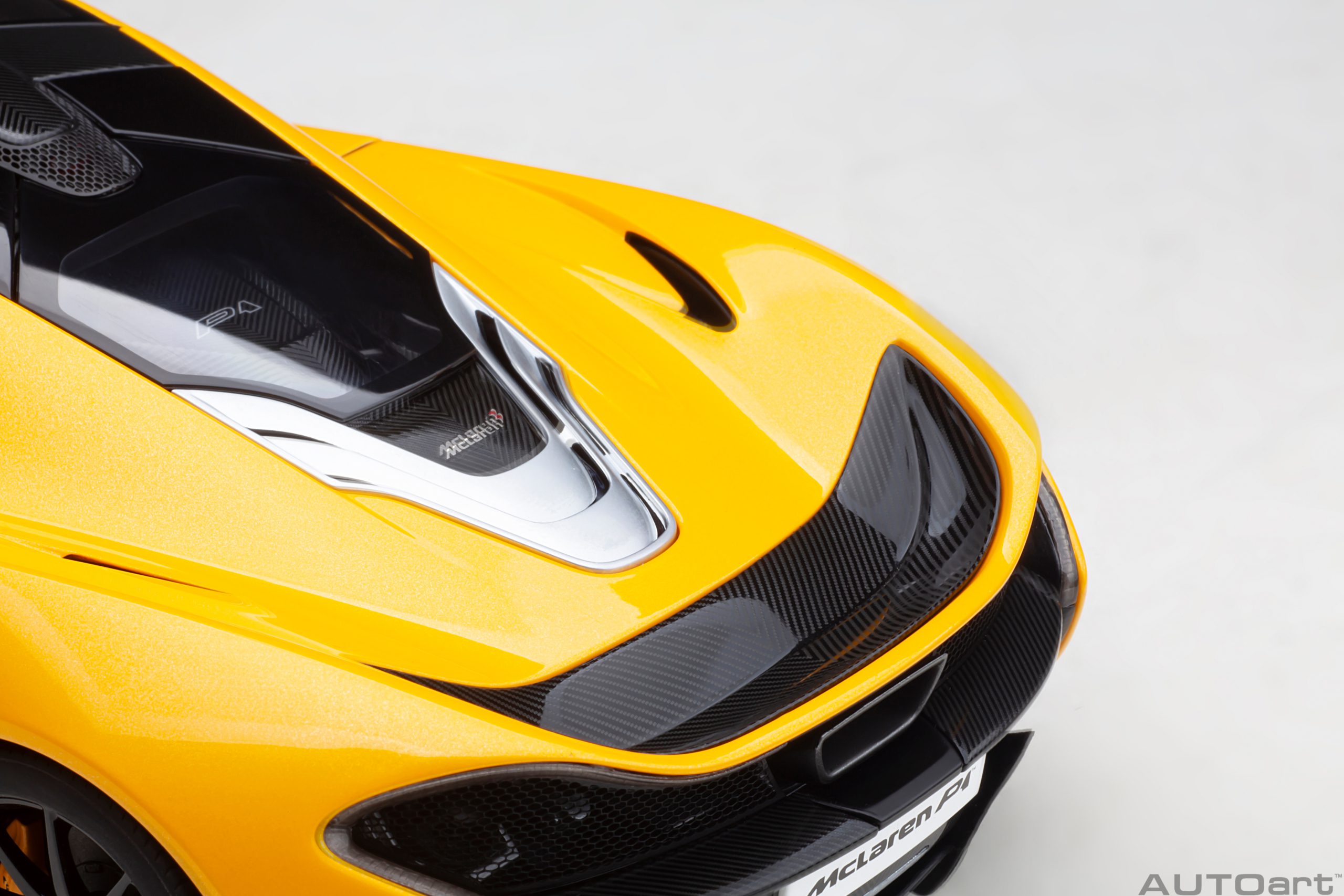 AUTOart McLaren P1 2013 1:18 - Volcano Yellow - Immagine 14