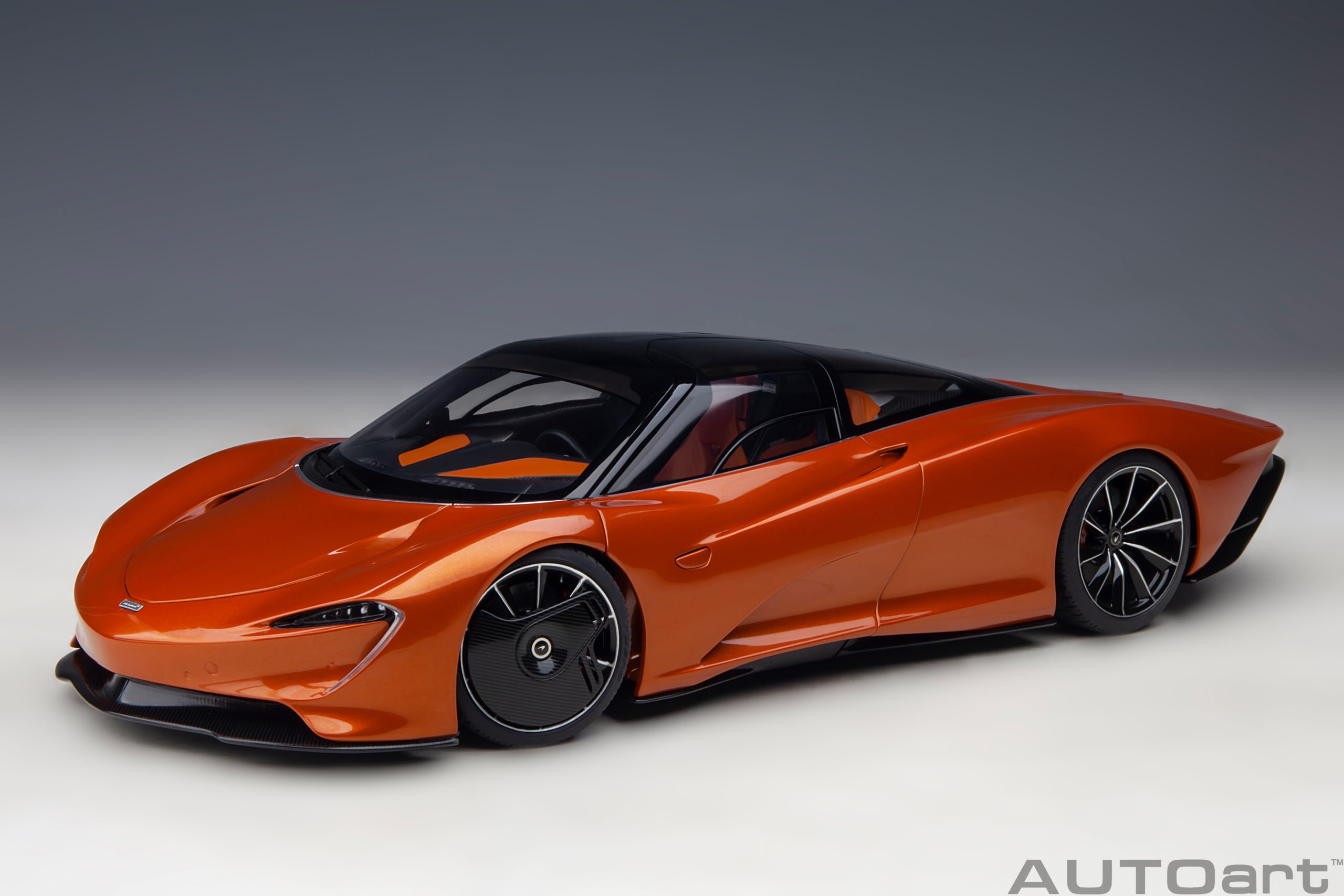 AUTOart McLaren Speedtail 1:18 - Volcano Orange