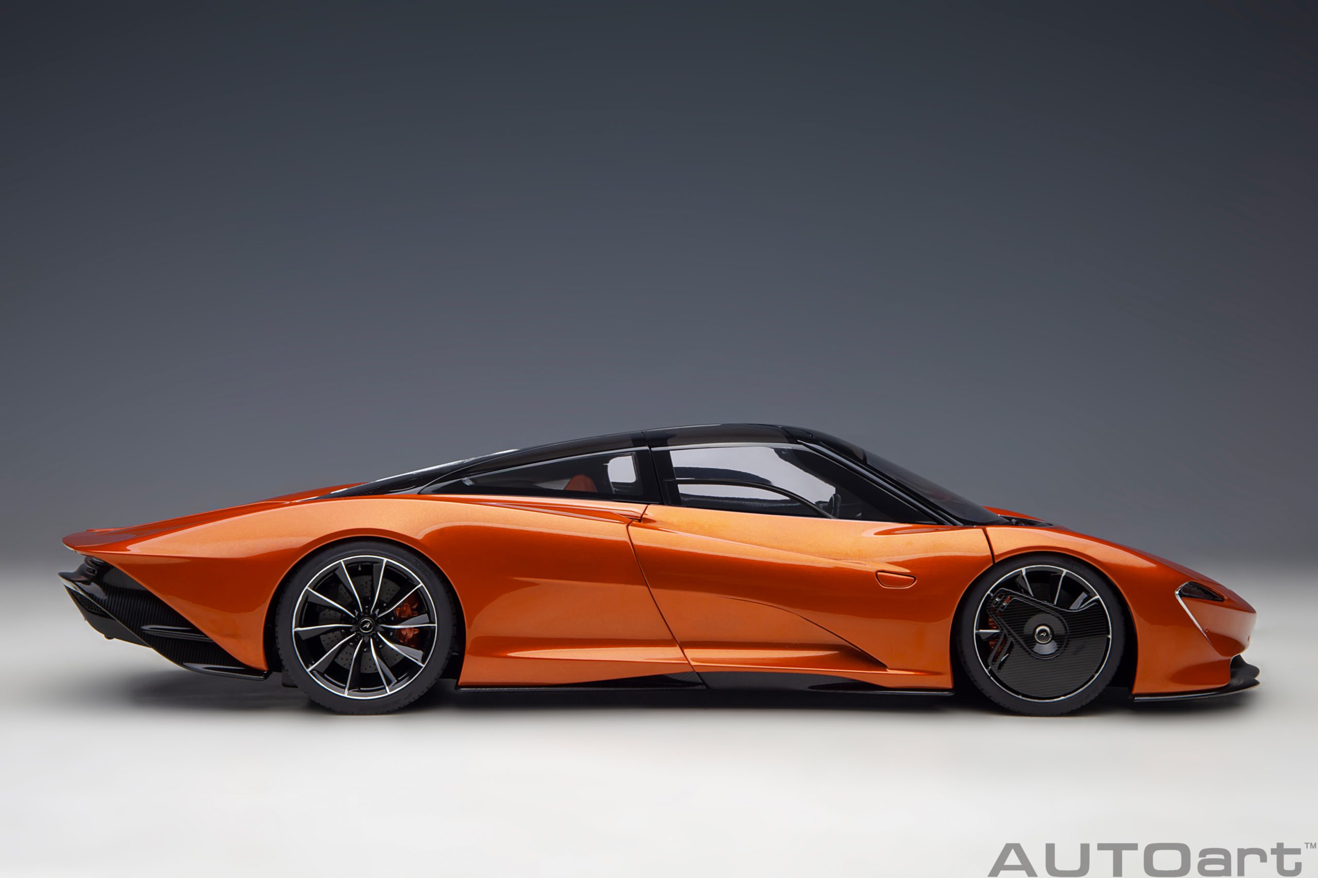 AUTOart McLaren Speedtail 1:18 - Volcano Orange - Image 4