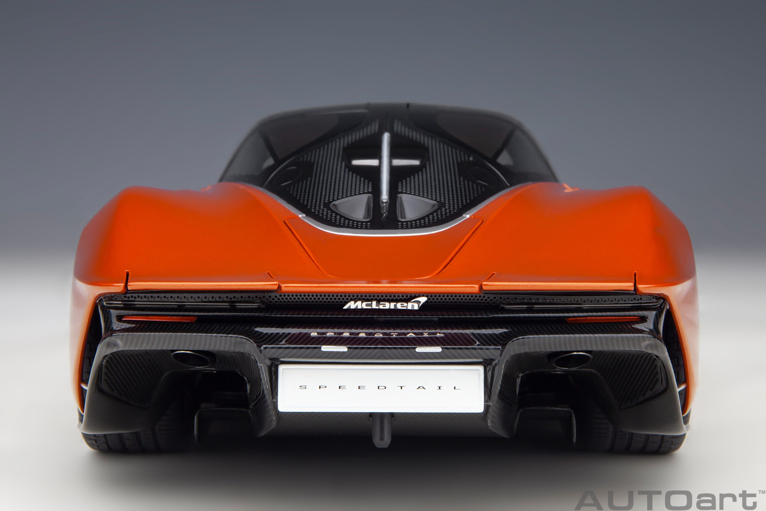 AUTOart McLaren Speedtail 1:18 - Volcano Orange - Image 6