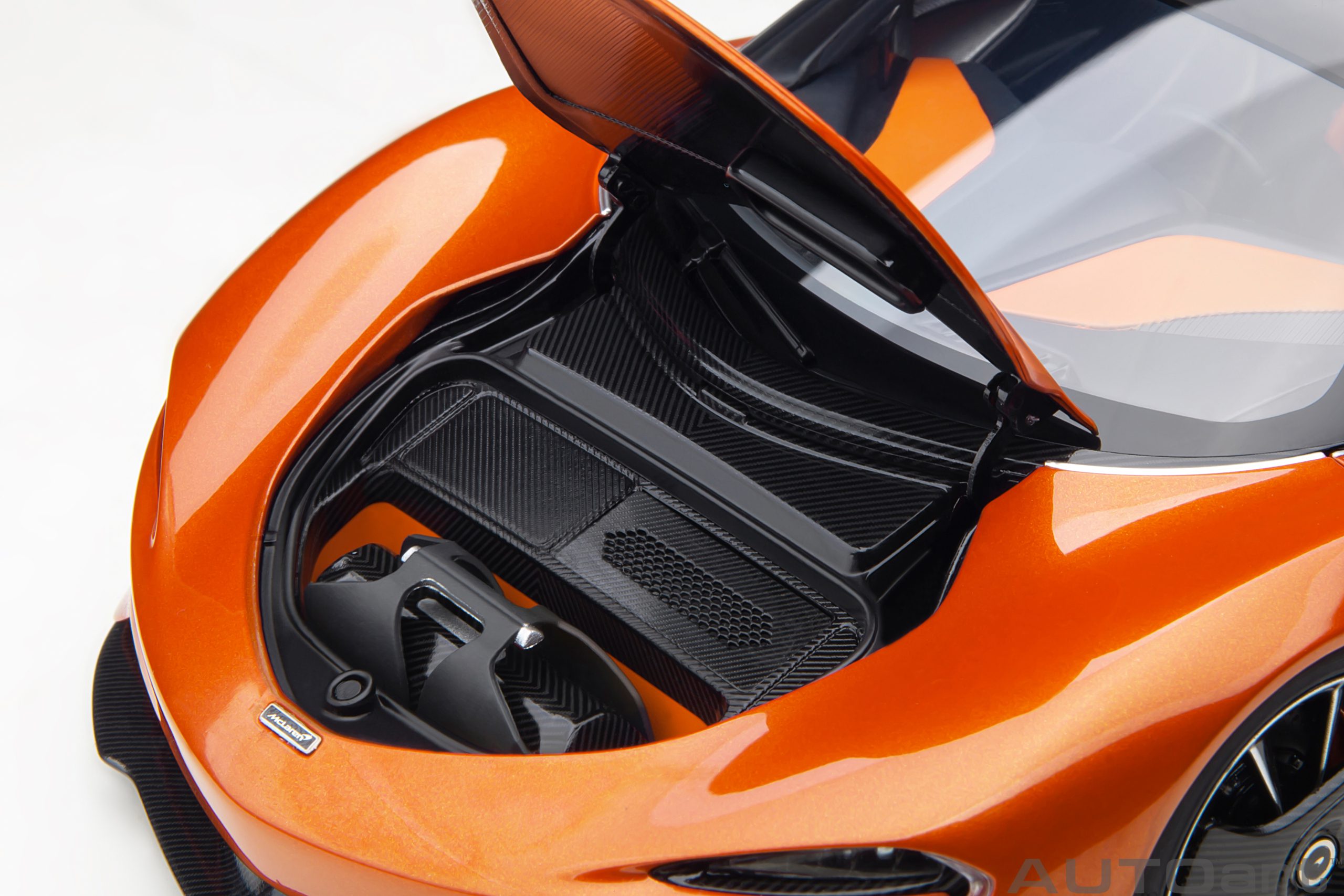 AUTOart McLaren Speedtail 1:18 - Volcano Orange - Image 12