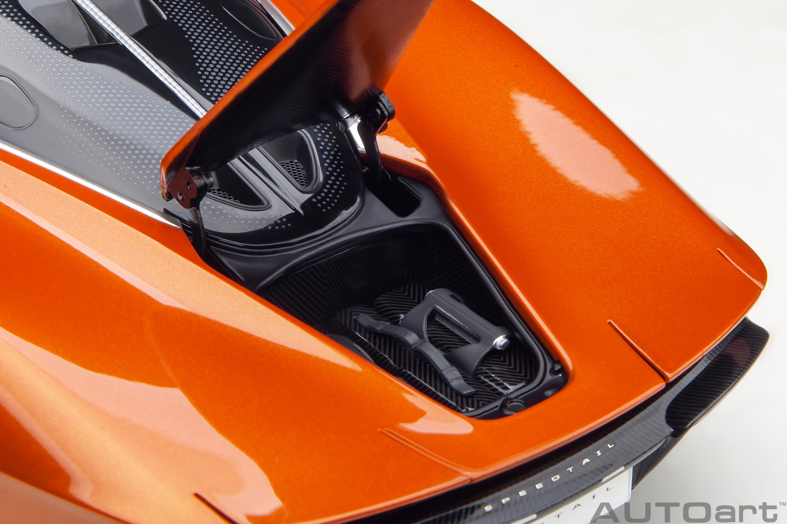 AUTOart McLaren Speedtail 1:18 - Volcano Orange - Image 18