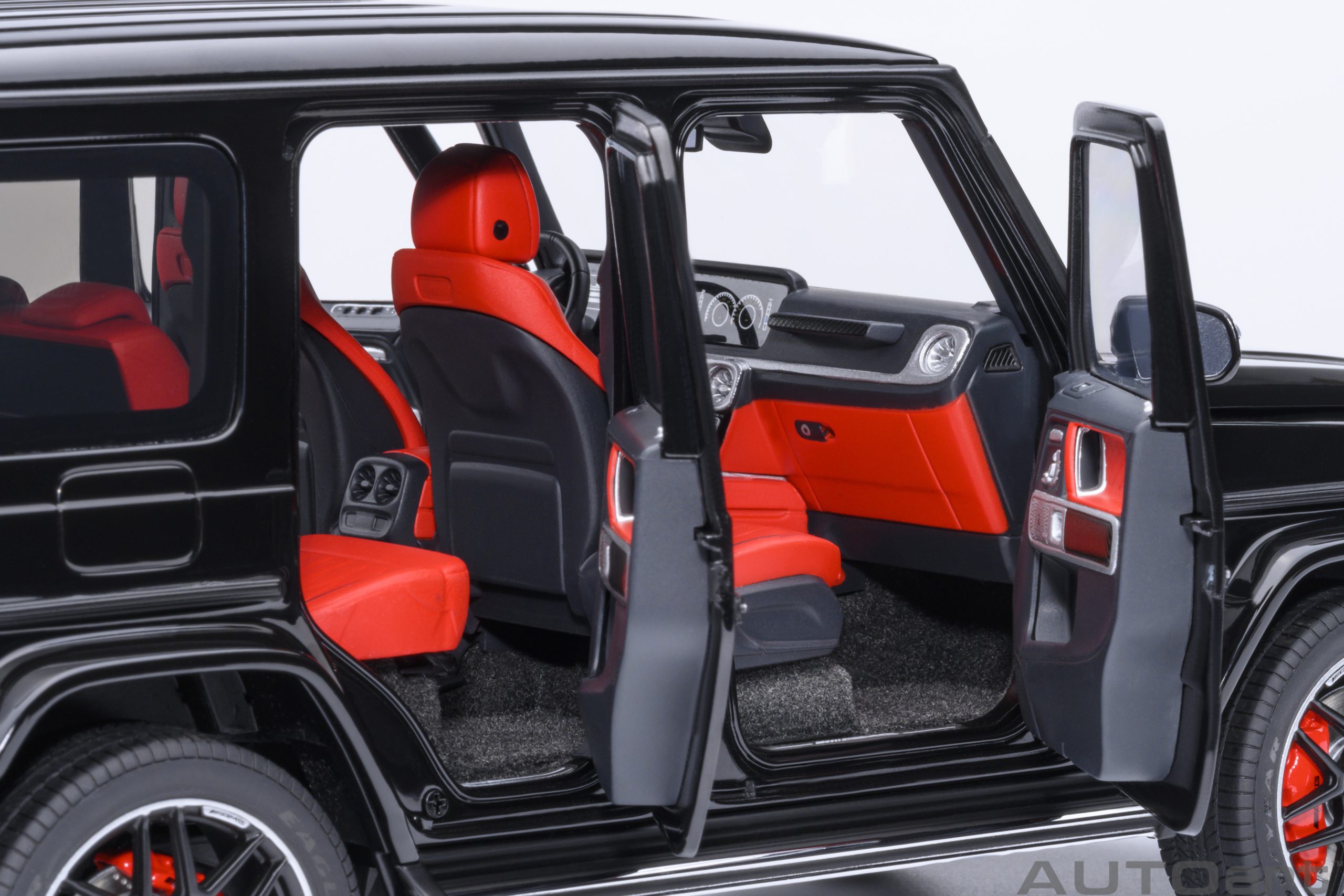 AUTOart Mercedes-AMG G63 2019 1:18 - Black - Image 10