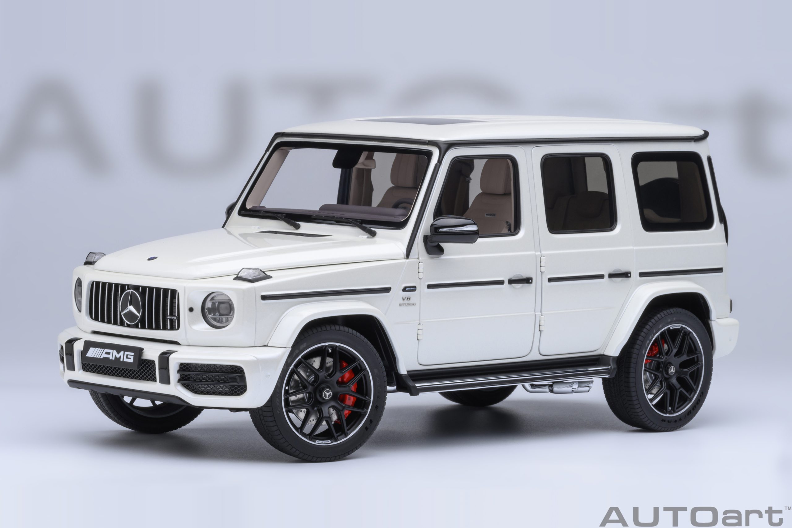 AUTOart Mercedes-AMG G63 2019 1:18 - Designo Brilliant White Metallic