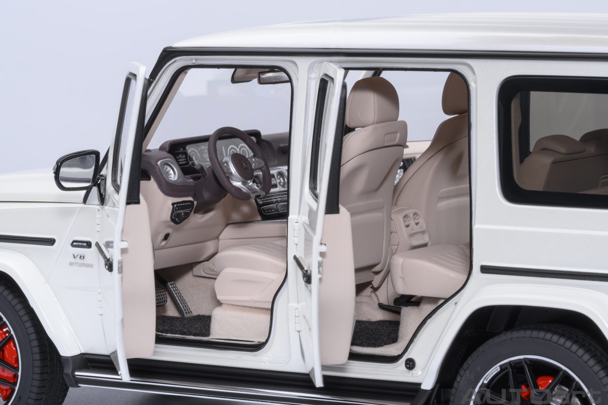 AUTOart Mercedes-AMG G63 2019 1:18 - Designo Brilliant White Metallic - Image 9
