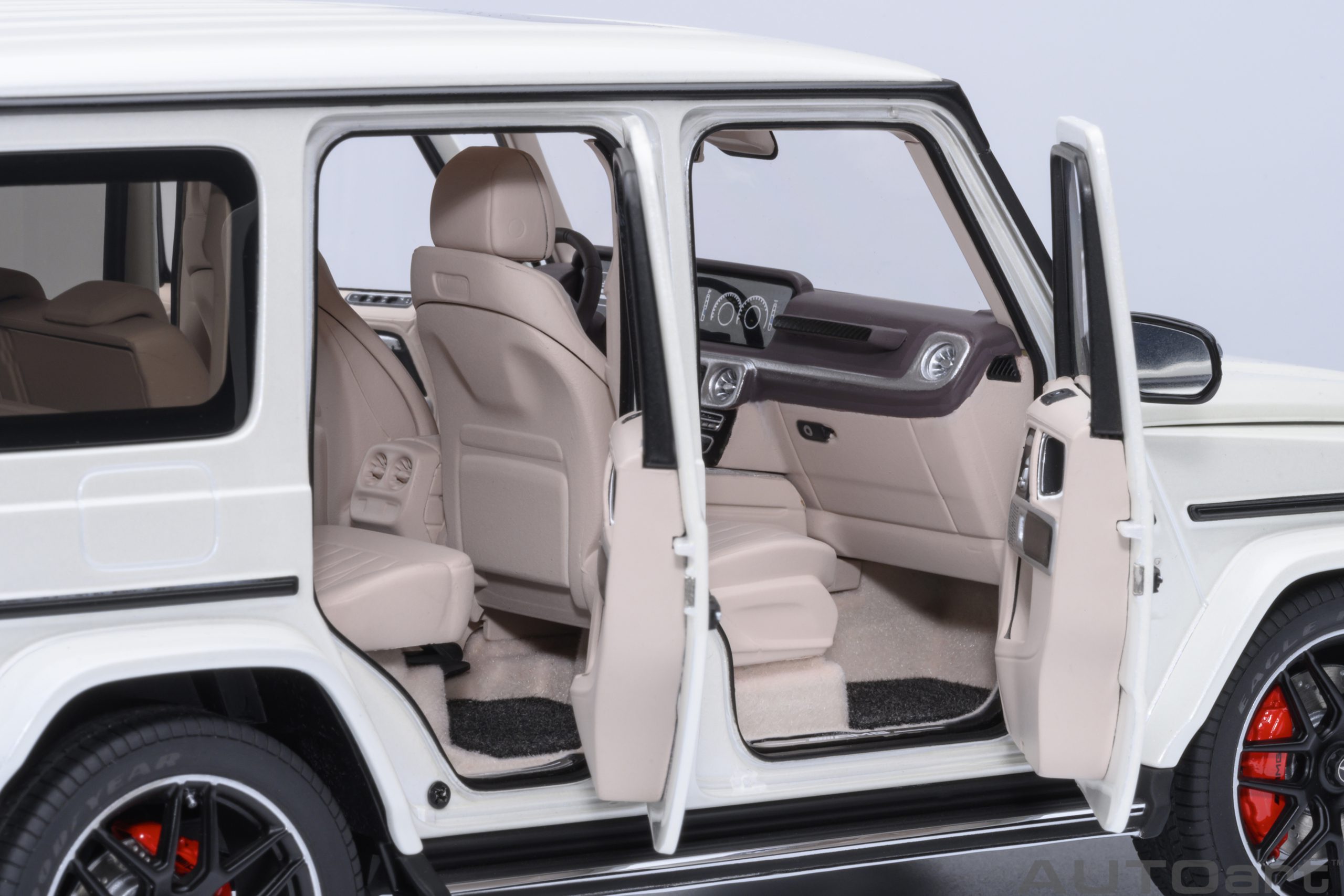 AUTOart Mercedes-AMG G63 2019 1:18 - Designo Brilliant White Metallic - Image 10