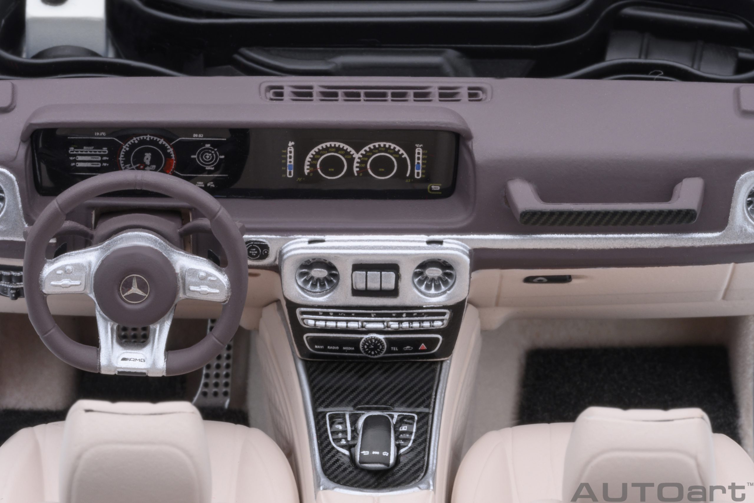 AUTOart Mercedes-AMG G63 2019 1:18 - Designo Brilliant White Metallic - Image 15