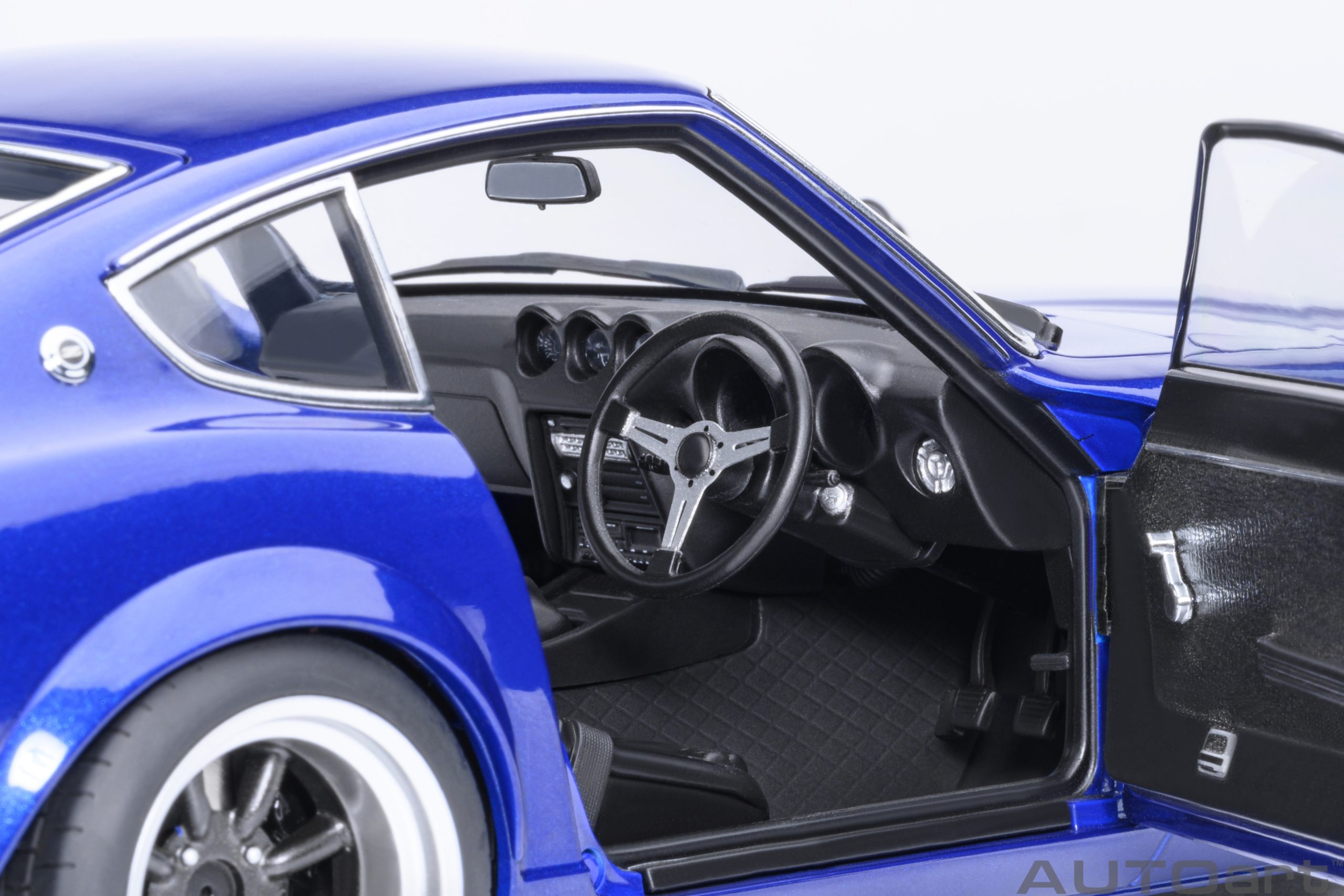 AUTOart Nissan Fairlady Z Wangan Midnight "Akuma no Z" 1:18 - Image 10
