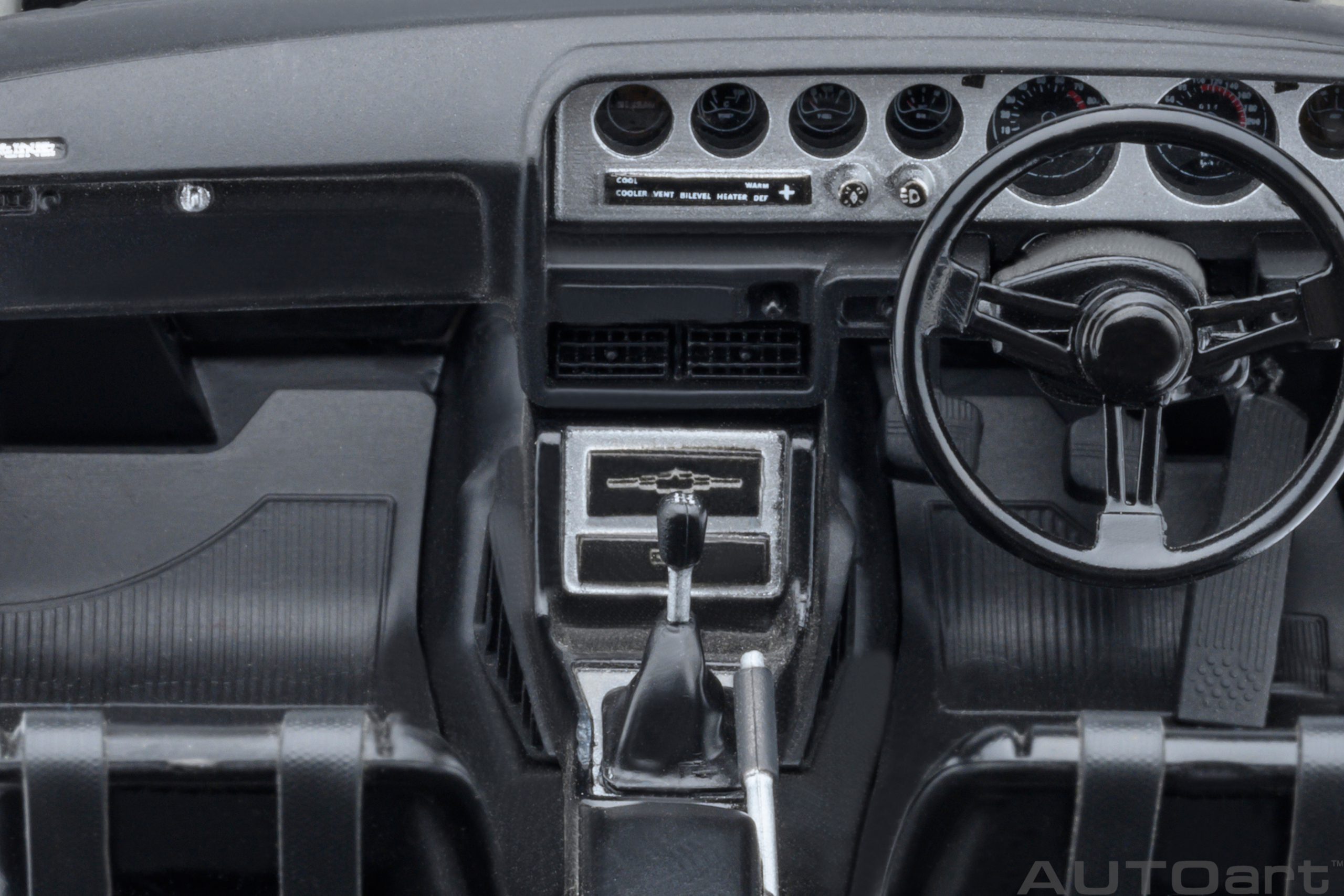 AUTOart Nissan Skyline 2000 GT-R 1973 (KPGC110) Tuned Version 1:18 - Silver - Imagen 15