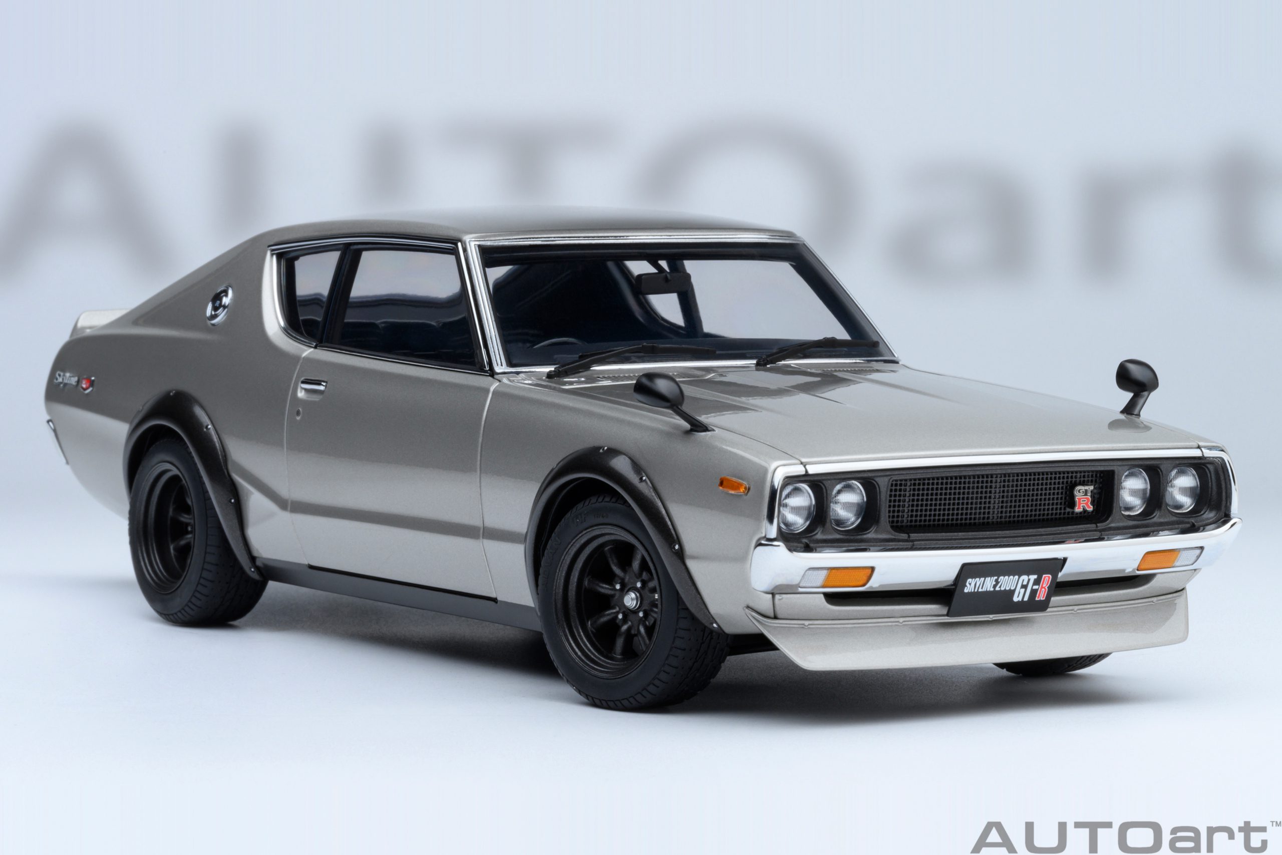 AUTOart Nissan Skyline 2000 GT-R 1973 (KPGC110) Tuned Version 1:18 - Silver - Imagen 18