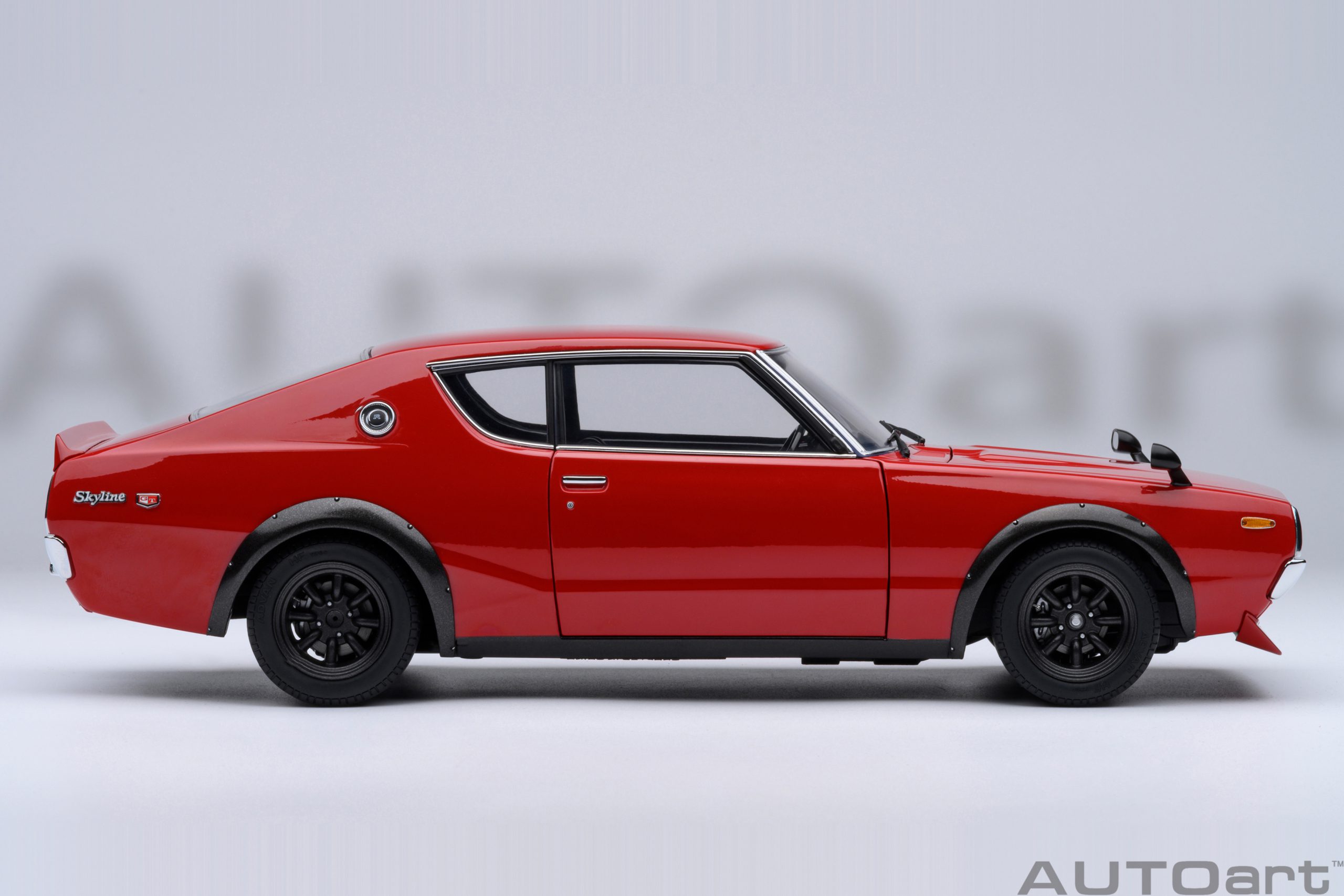 AUTOart Nissan Skyline 2000 GT-R 1973 (KPGC110) Tuned Version 1:18 - Red - Imagen 4
