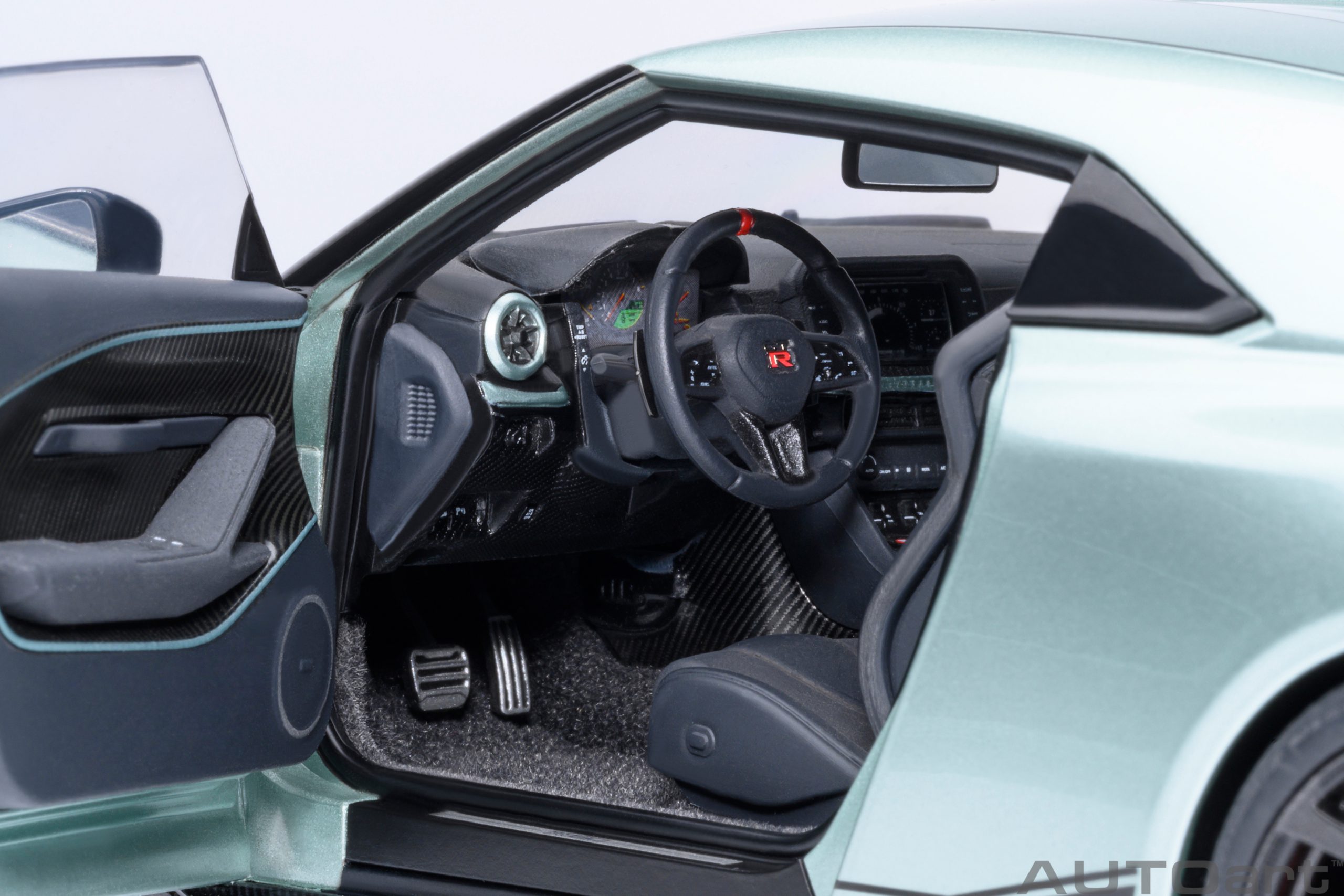 AUTOart Nissan GT-R50 by Italdesign 2020 1:18 - Metallic Green/Black - Imagen 9